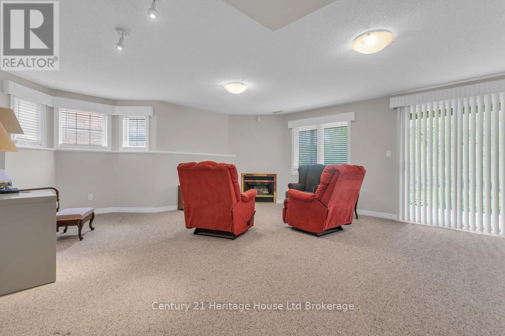 137 Ferguson Drive, Woodstock (Woodstock - South), Ontario  N4V 1H4 - Photo 25 - X13188392