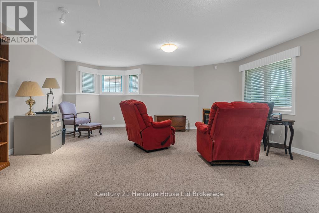 137 Ferguson Drive, Woodstock (Woodstock - South), Ontario  N4V 1H4 - Photo 26 - X13188392
