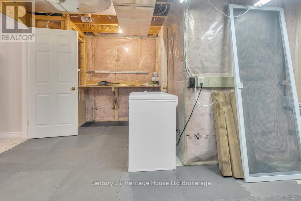 137 Ferguson Drive, Woodstock (Woodstock - South), Ontario  N4V 1H4 - Photo 31 - X13188392