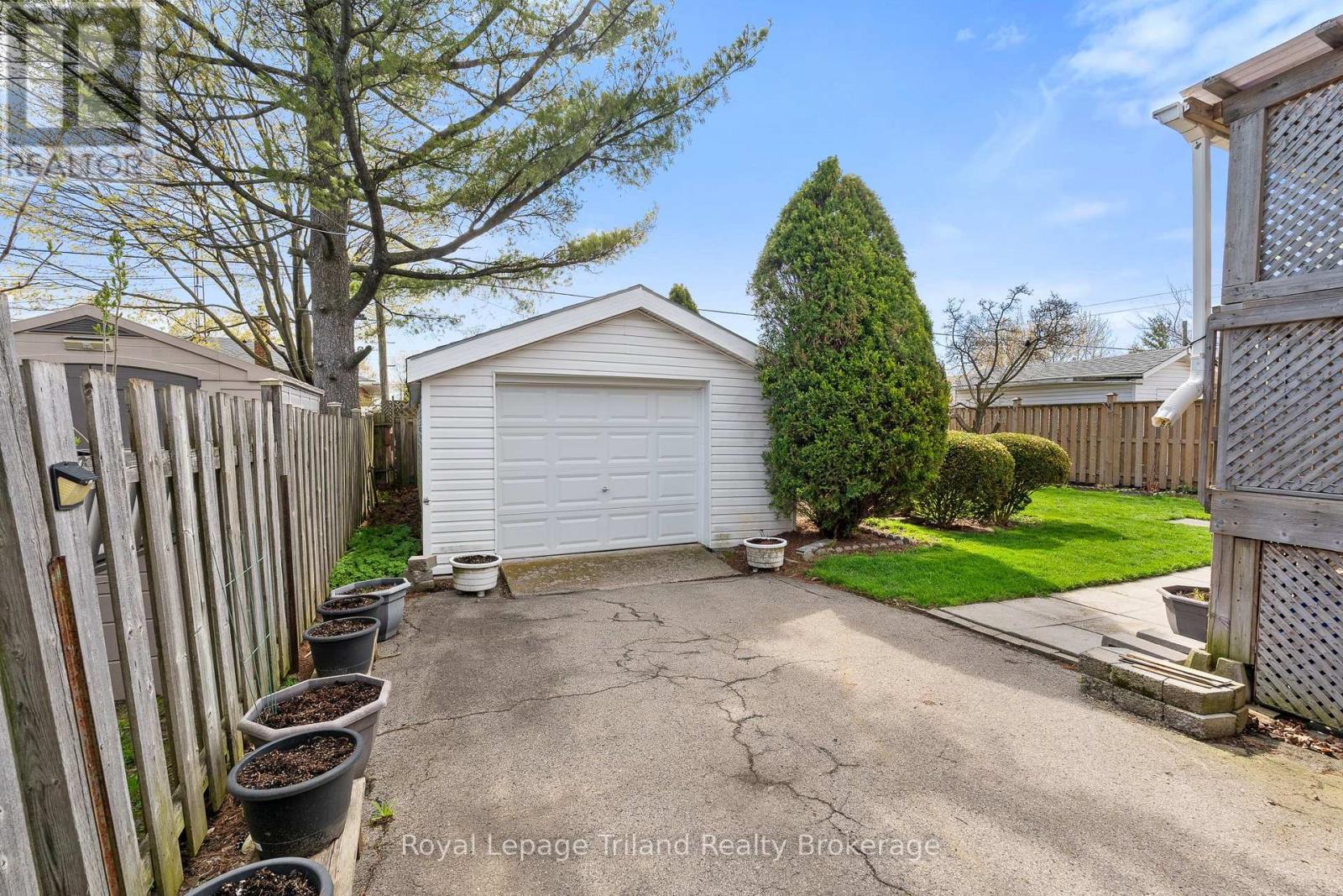 91 Wise Crescent, Hamilton (Huntington), Ontario  L8T 2L7 - Photo 3 - X13193606