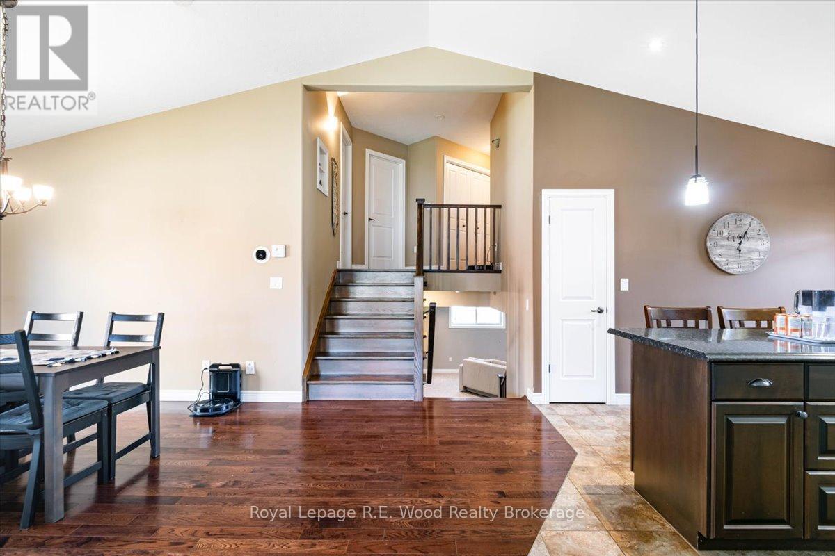 56 Wintergreen Crescent, Norfolk (Delhi), Ontario  N4B 2W5 - Photo 10 - X13194774