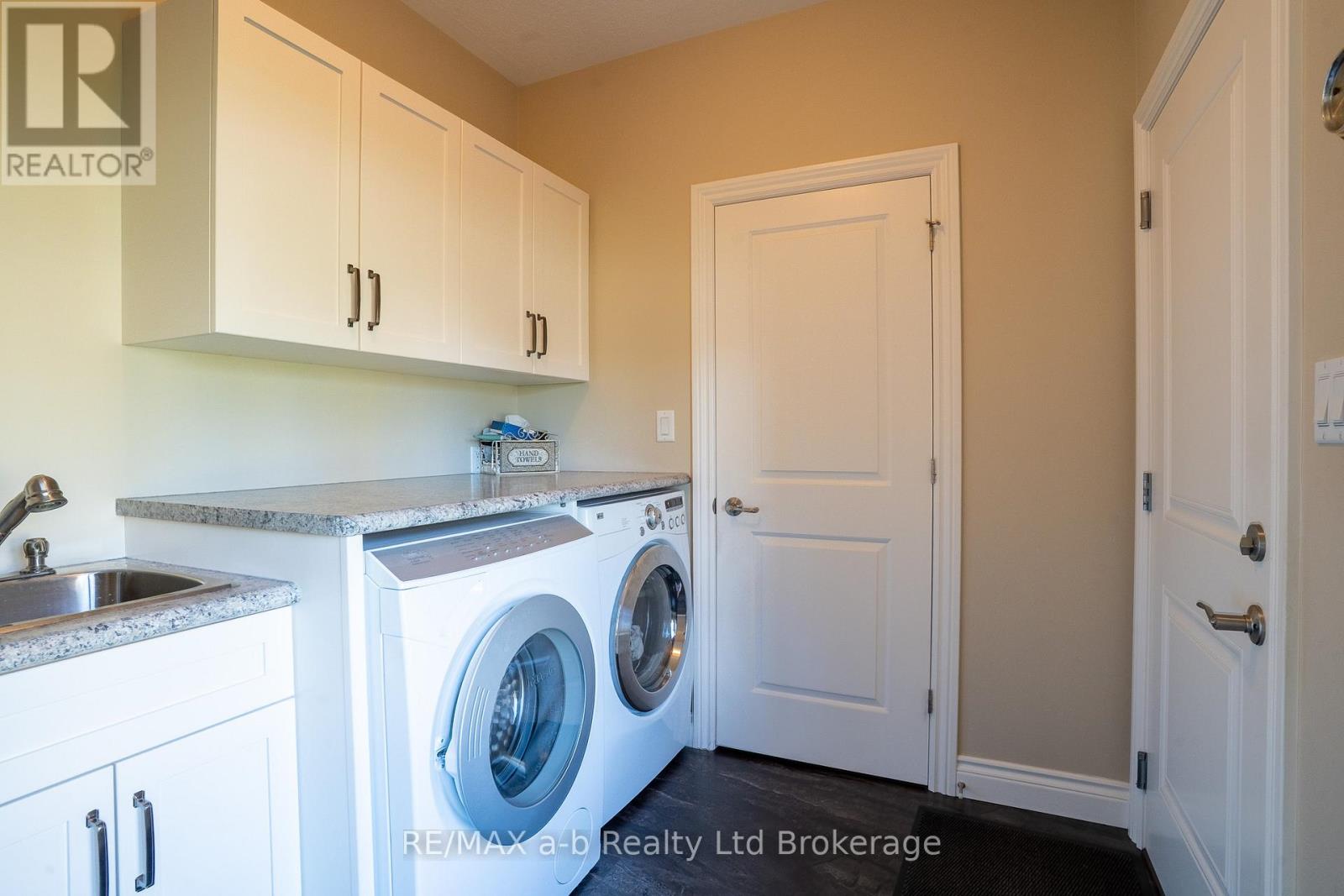 220 Poldon Drive, Norwich (Norwich Town), Ontario  N0J 1P0 - Photo 21 - X13196116