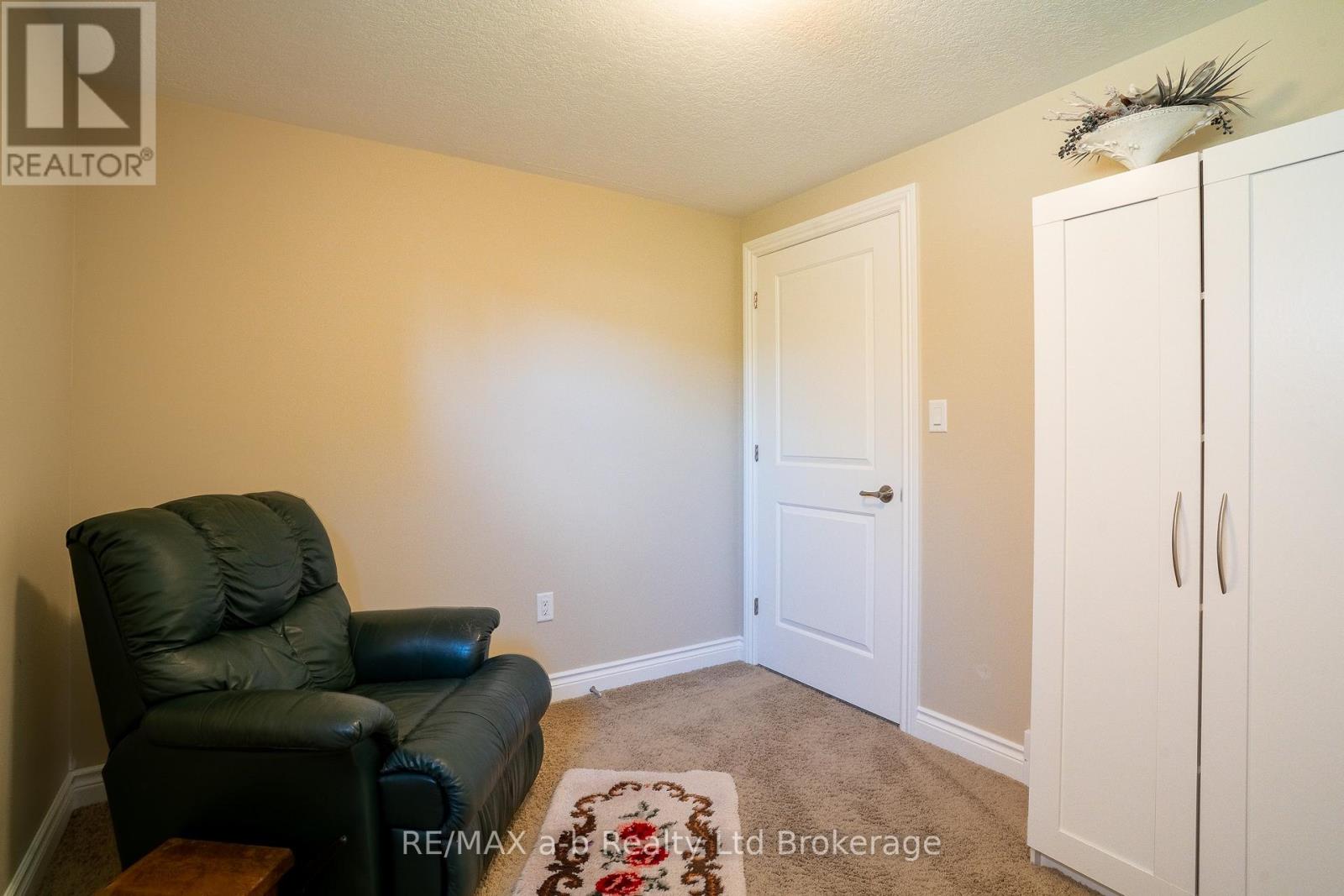 220 Poldon Drive, Norwich (Norwich Town), Ontario  N0J 1P0 - Photo 23 - X13196116