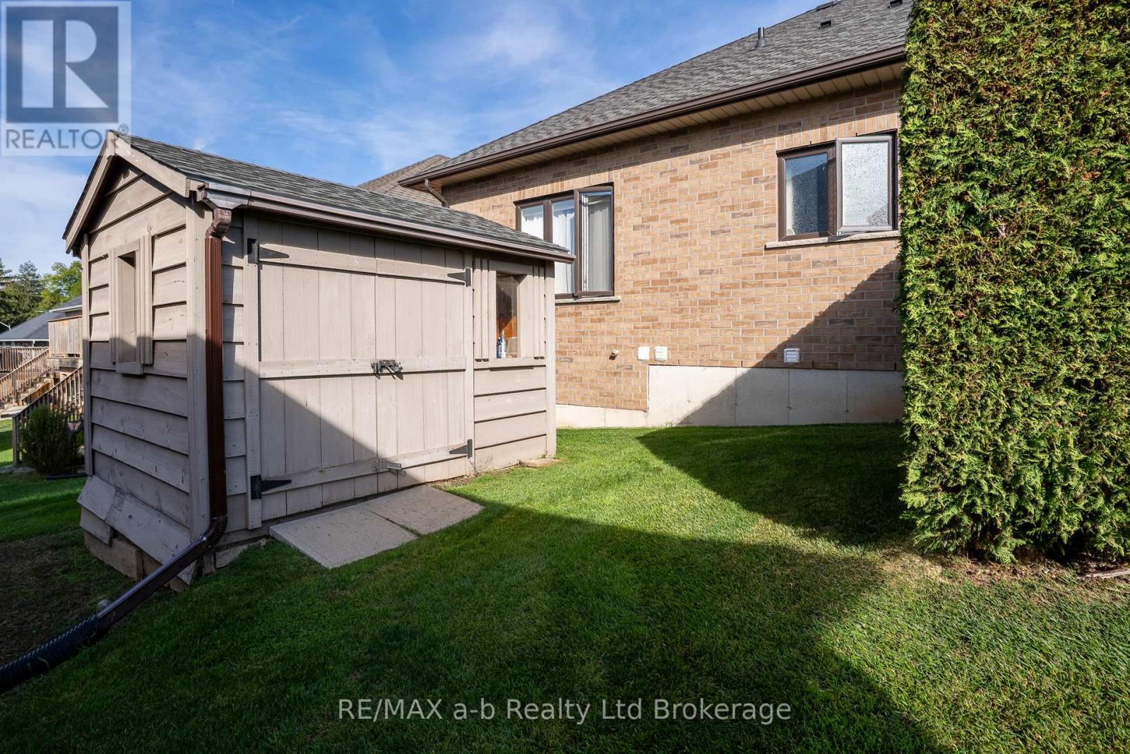 220 Poldon Drive, Norwich (Norwich Town), Ontario  N0J 1P0 - Photo 5 - X13196116