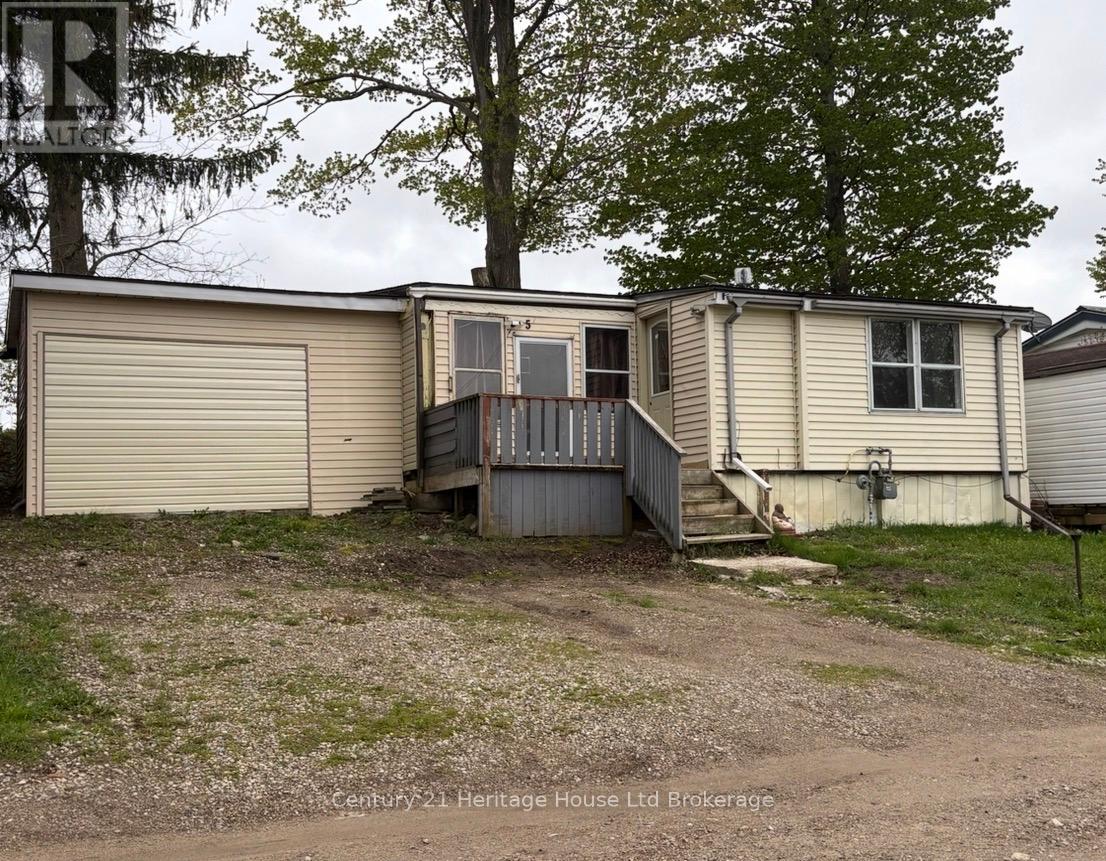 5 Hillcrest - 596101 Oxford 59 Highway, East Zorra-Tavistock (Hidden Valley), Ontario  N4S 7W1 - Photo 4 - X13204938