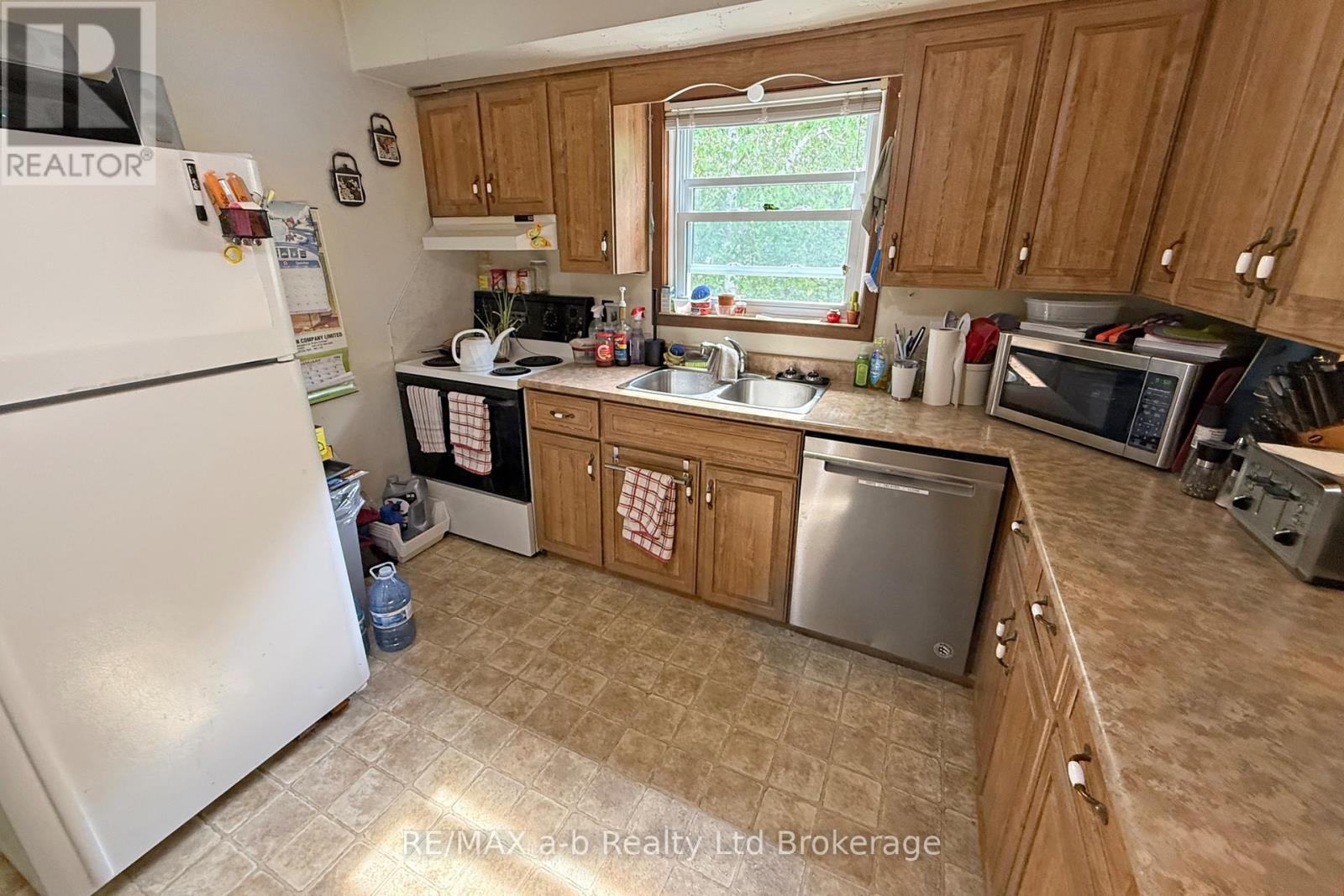 213 Belgrave Street, Woodstock (Woodstock - North), Ontario  N4S 7K1 - Photo 12 - X13206606