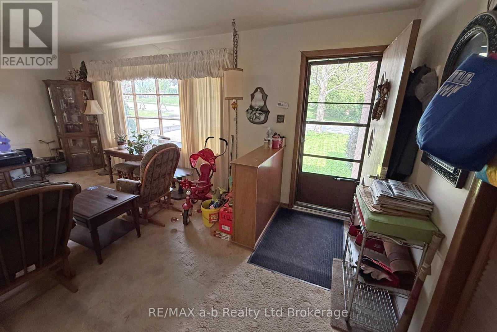 213 Belgrave Street, Woodstock (Woodstock - North), Ontario  N4S 7K1 - Photo 6 - X13206606