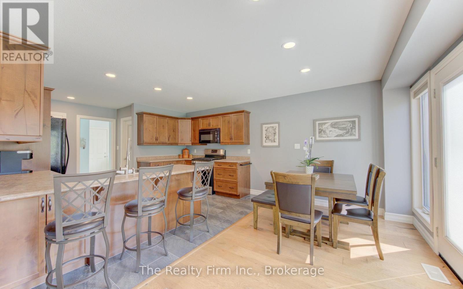 475 Albert Avenue N, North Perth (Listowel), Ontario  N4W 1V2 - Photo 8 - X13209082