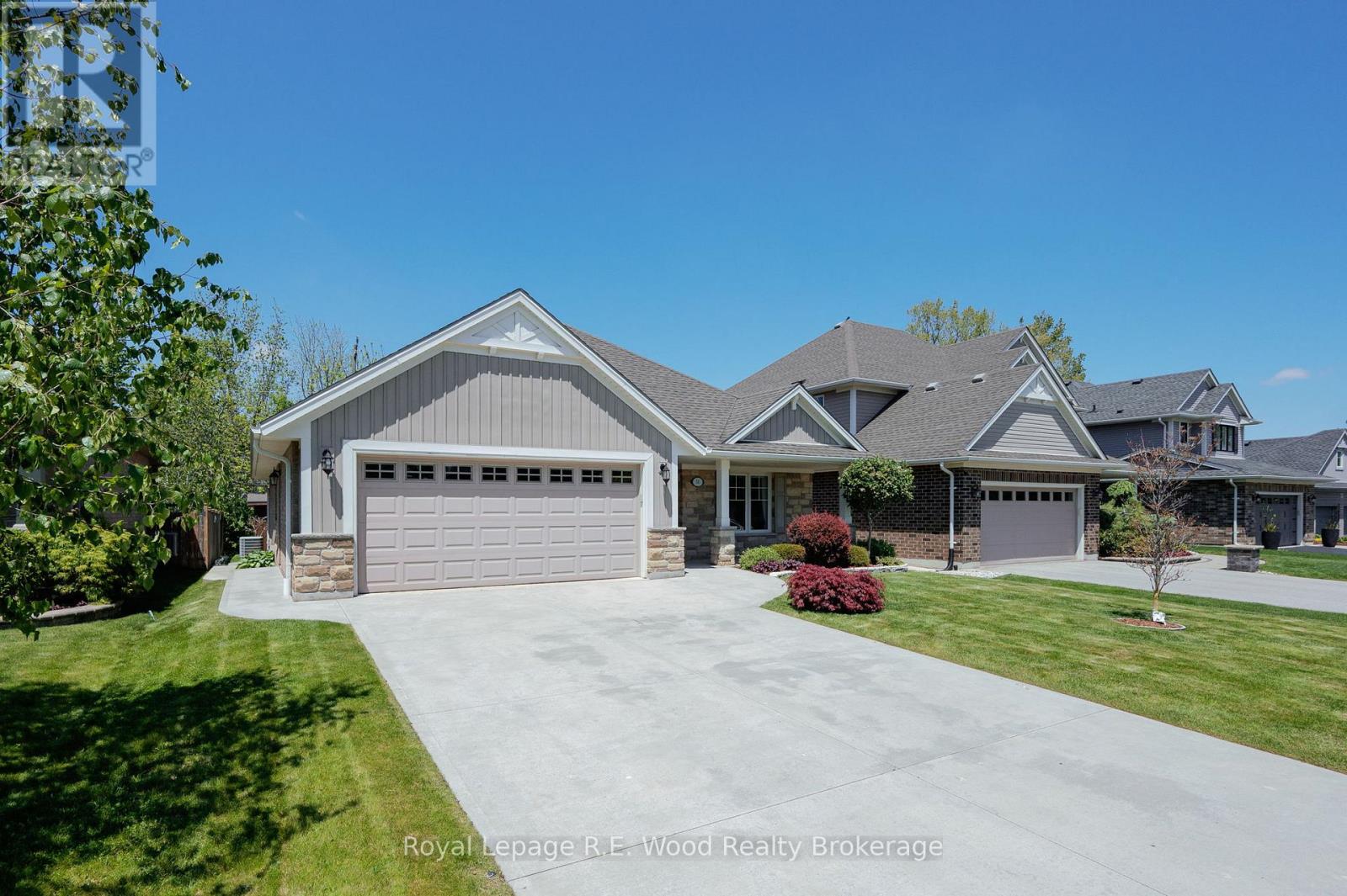 16 Colin Avenue, Tillsonburg, Ontario  N4G 0E5 - Photo 3 - X13210240