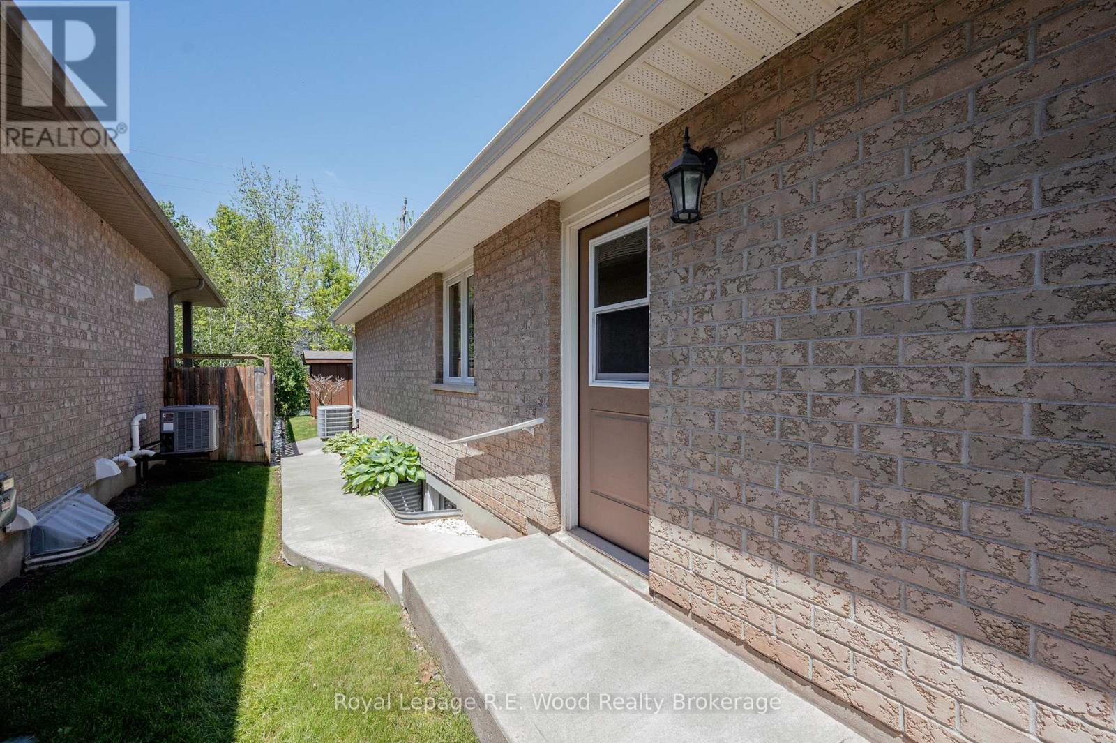 16 Colin Avenue, Tillsonburg, Ontario  N4G 0E5 - Photo 37 - X13210240