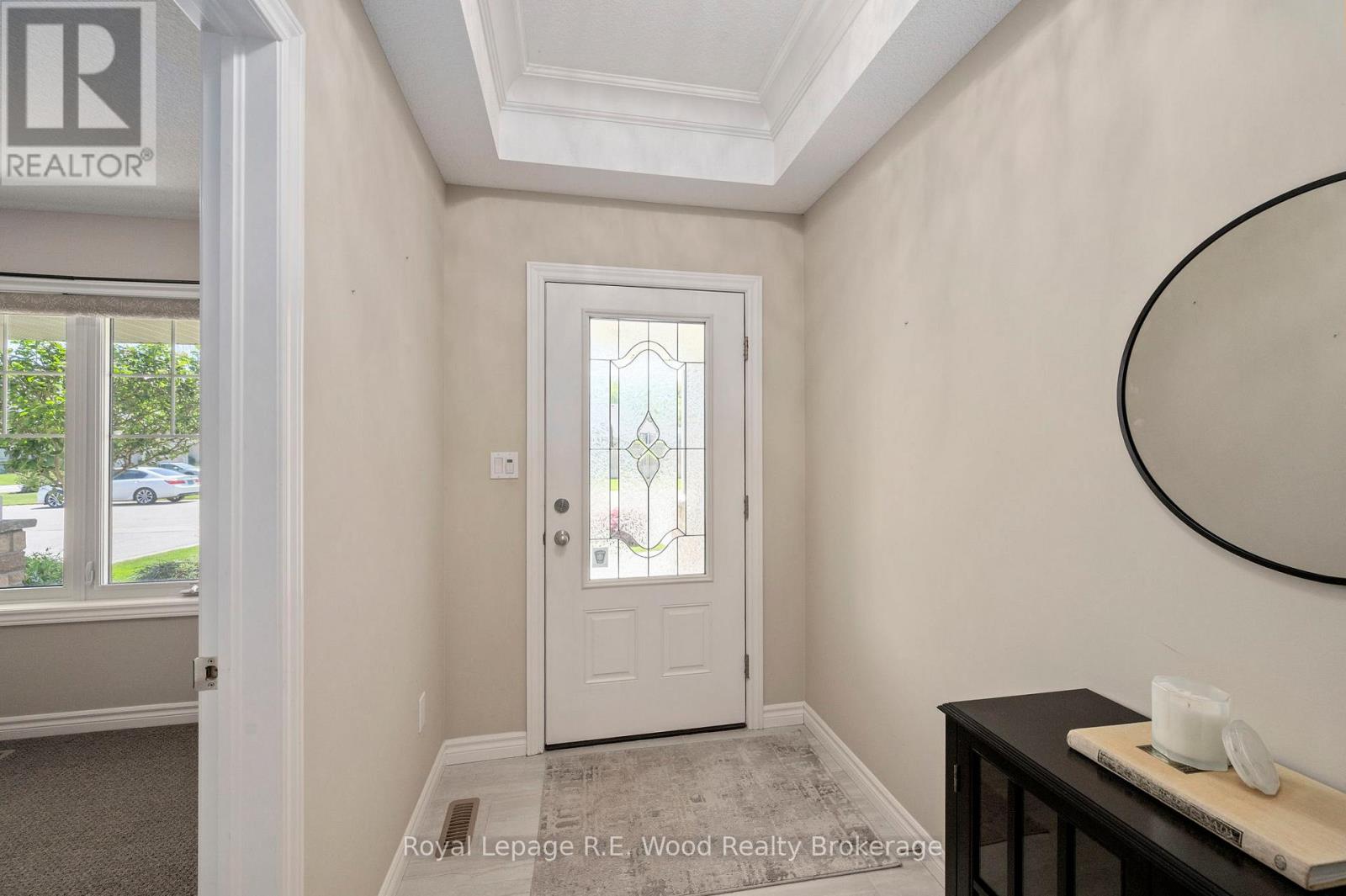 16 Colin Avenue, Tillsonburg, Ontario  N4G 0E5 - Photo 4 - X13210240