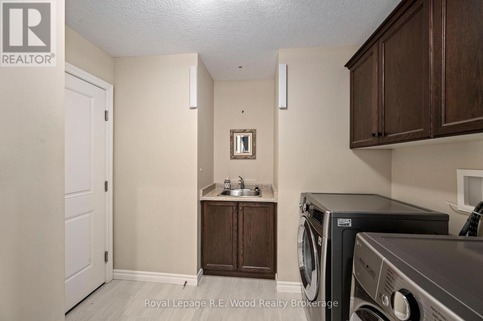 16 Colin Avenue, Tillsonburg, Ontario  N4G 0E5 - Photo 6 - X13210240
