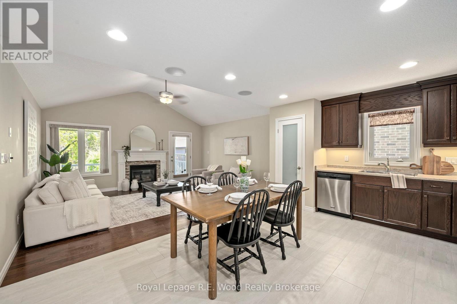 16 Colin Avenue, Tillsonburg, Ontario  N4G 0E5 - Photo 7 - X13210240