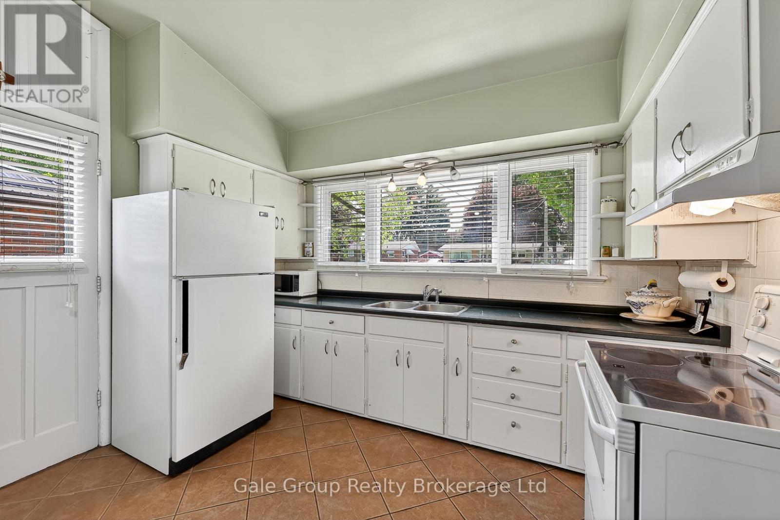 308 Willowgrove Crescent, Woodstock (Woodstock - North), Ontario  N4S 7N4 - Photo 12 - X13212420