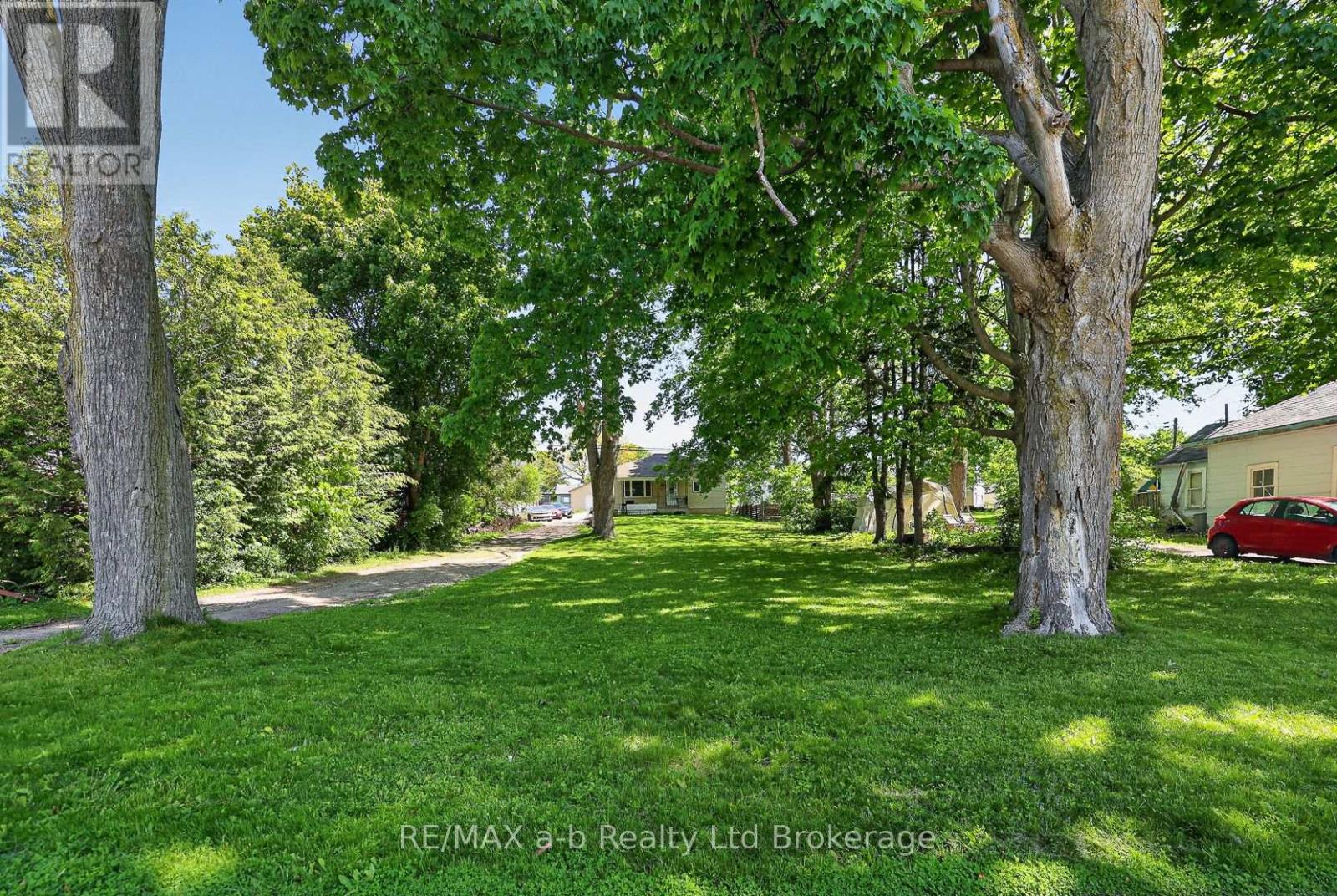 305 Hall Street, Ingersoll (Ingersoll - South), Ontario  N5C 1V8 - Photo 2 - X13217590