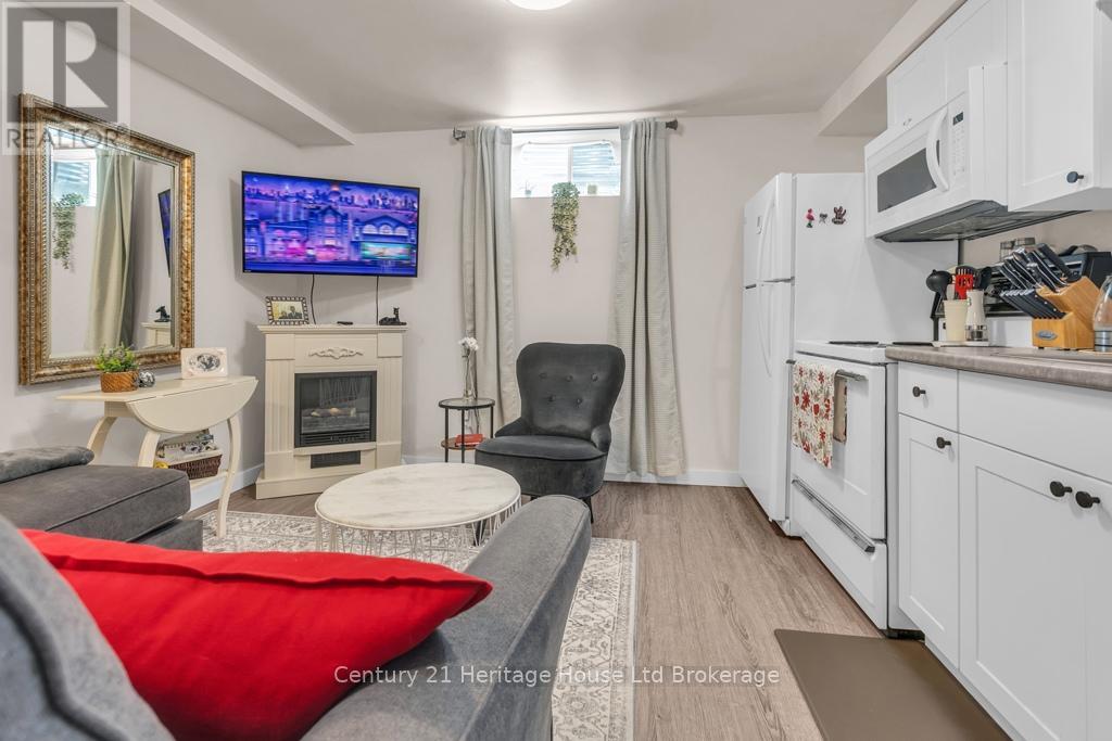 #6 - 112 Rolph Street, Tillsonburg, Ontario  N4G 3Y6 - Photo 2 - X13220122