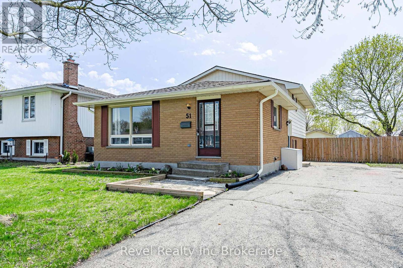 51 Van Norman Drive, Tillsonburg, Ontario  N4G 4S9 - Photo 3 - X13224692