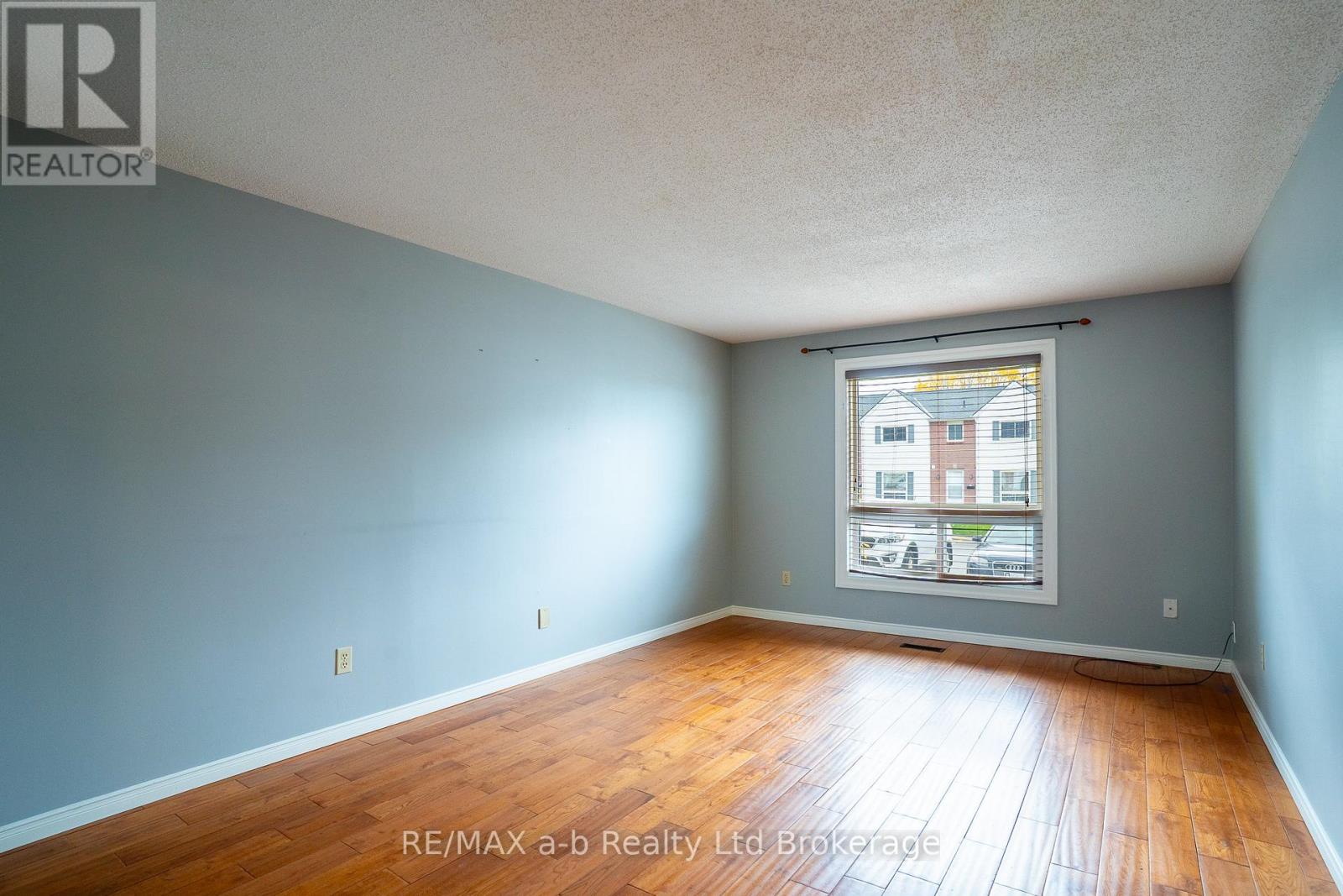 6 - 380 Quarter Town Line, Tillsonburg, Ontario  N4G 5L5 - Photo 3 - X13225530
