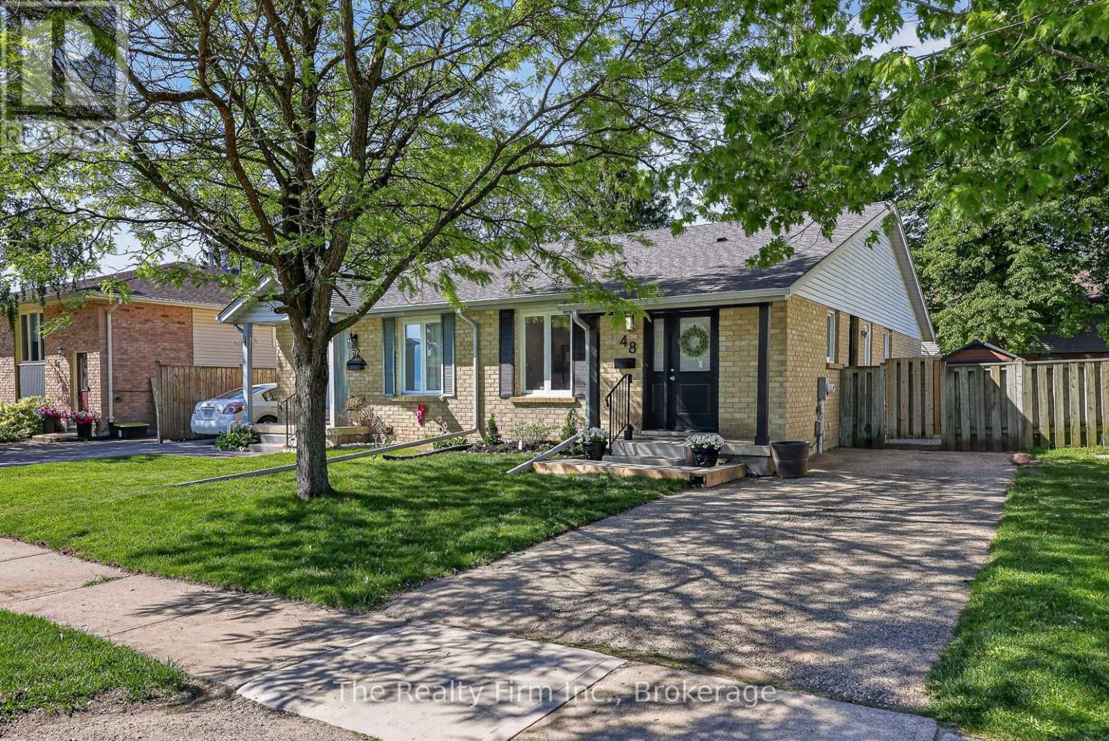 48 Naskapi Street, Woodstock (Woodstock - North), Ontario  N4T 1G6 - Photo 2 - X13232170