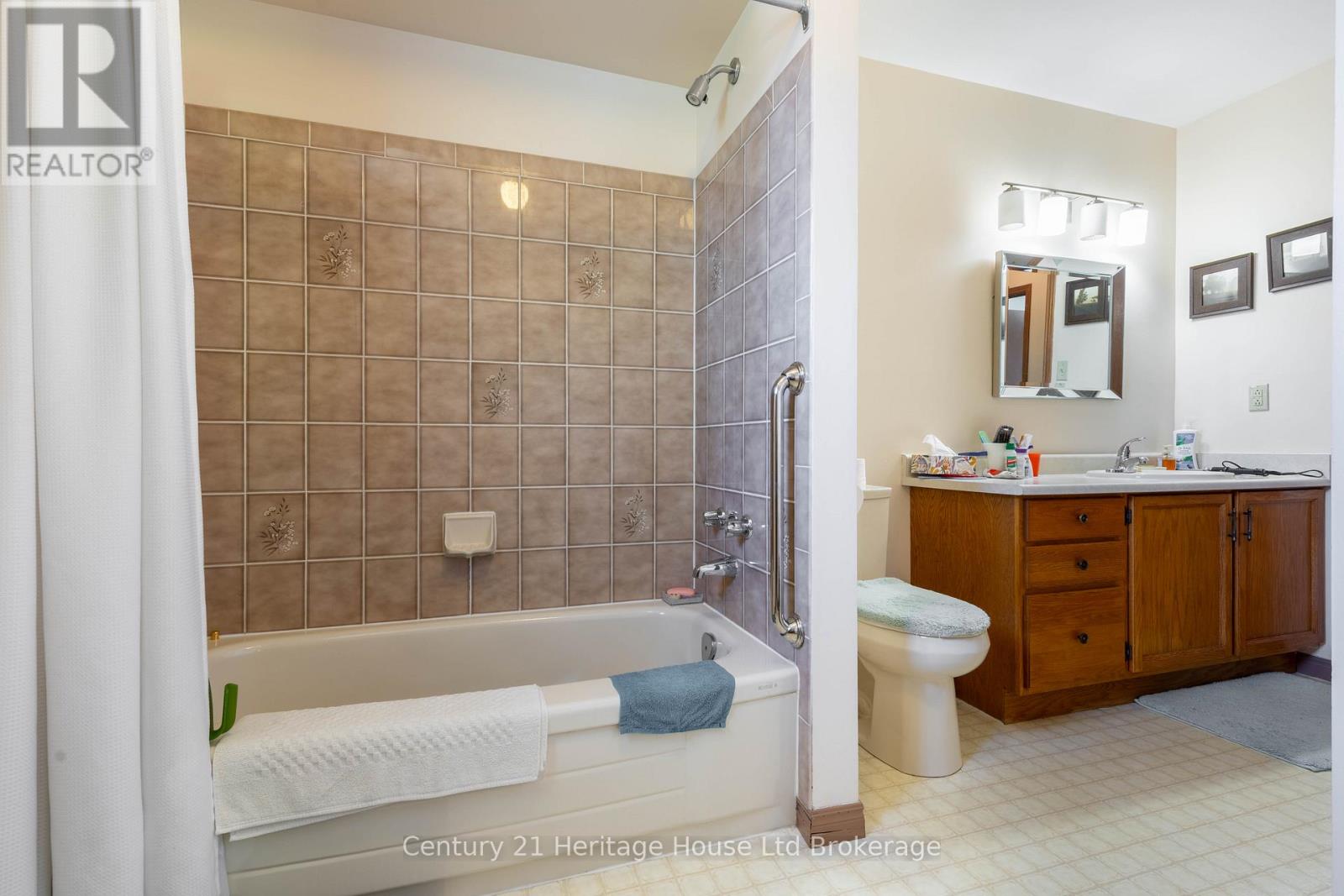 12 Spartan Drive, Brantford, Ontario  N3R 6C7 - Photo 16 - X13235924