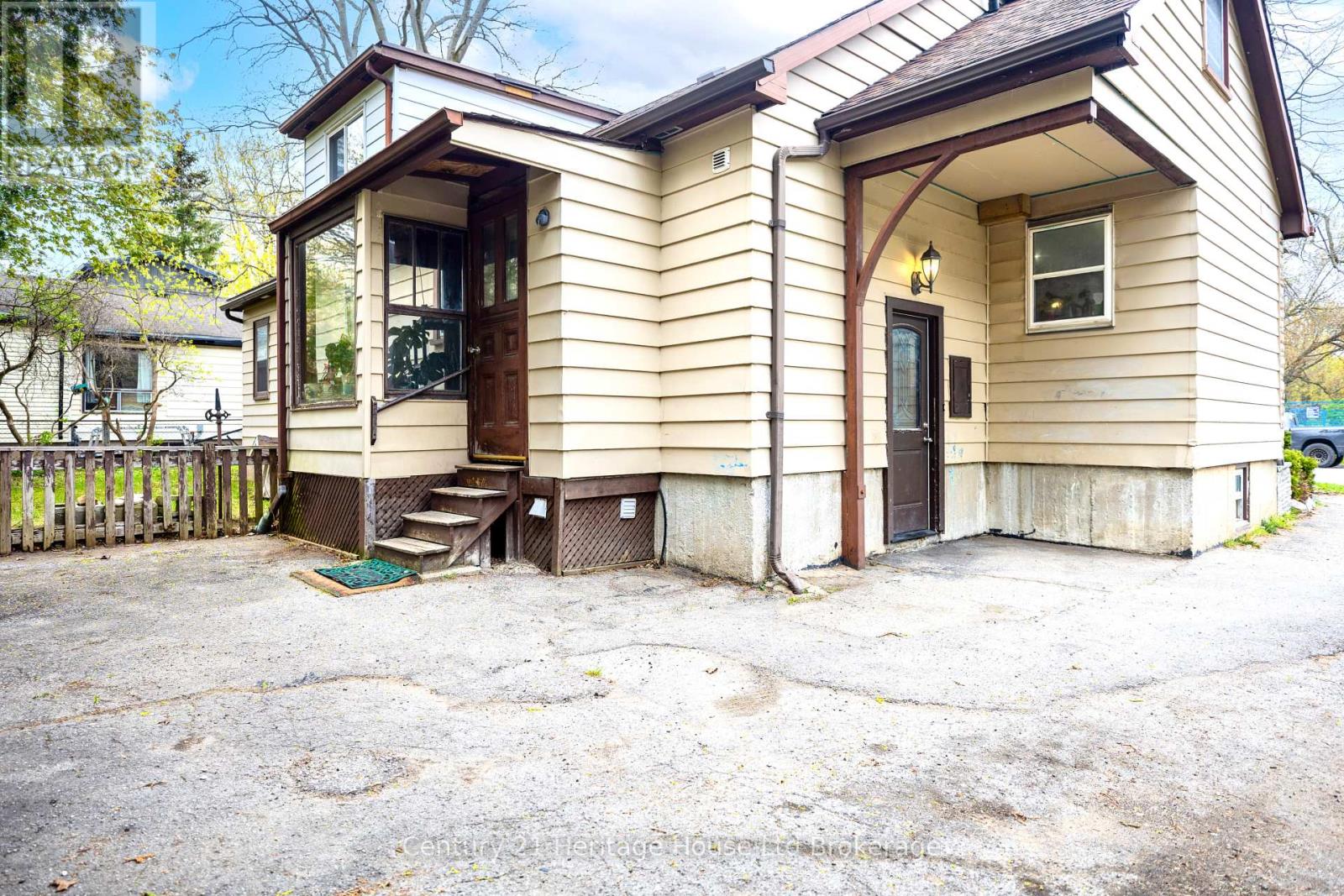 31 Wethered Street, London East (East C), Ontario  N5Y 1G8 - Photo 5 - X13238092
