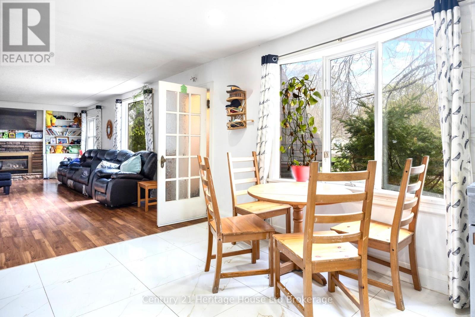 31 Wethered Street, London East (East C), Ontario  N5Y 1G8 - Photo 6 - X13238092