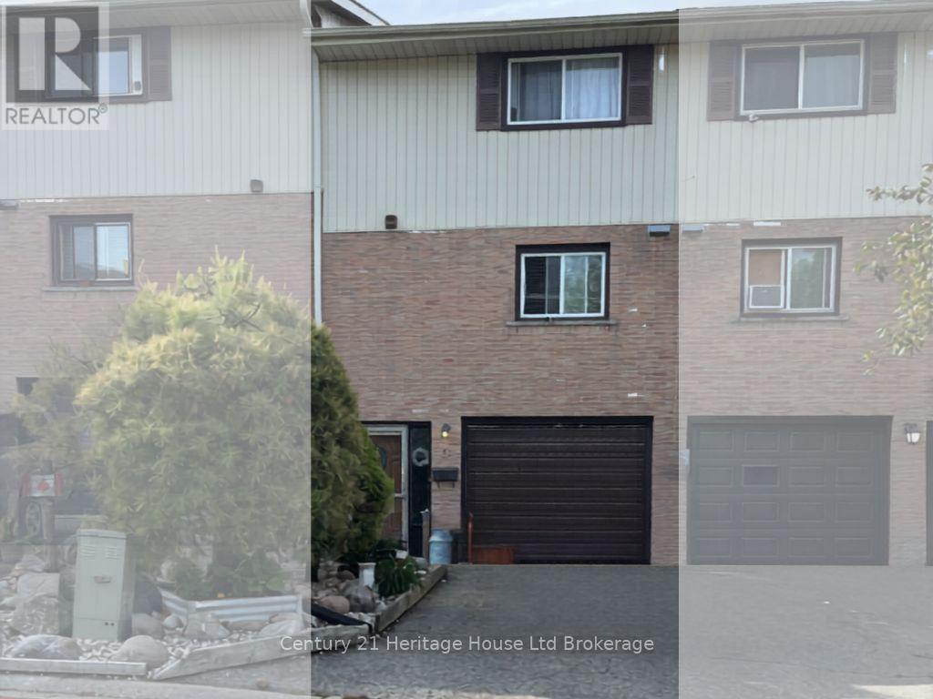 12 Marlboro Court, Woodstock (Woodstock - North), Ontario  N4S 8P4 - Photo 2 - X13239928