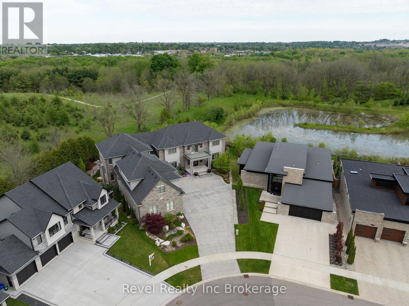 241 Tamarack Boulevard, Woodstock (Woodstock - North), Ontario  N4S 0E4 - Photo 4 - X13240222