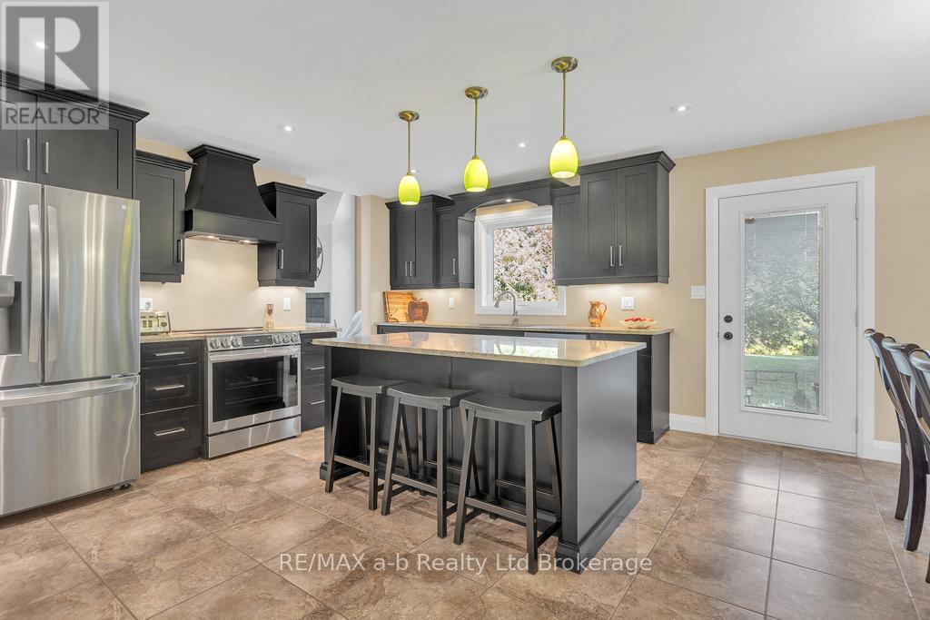 9442 Richmond Road, Bayham (Richmond), Ontario  N5H 2R1 - Photo 18 - X13240344