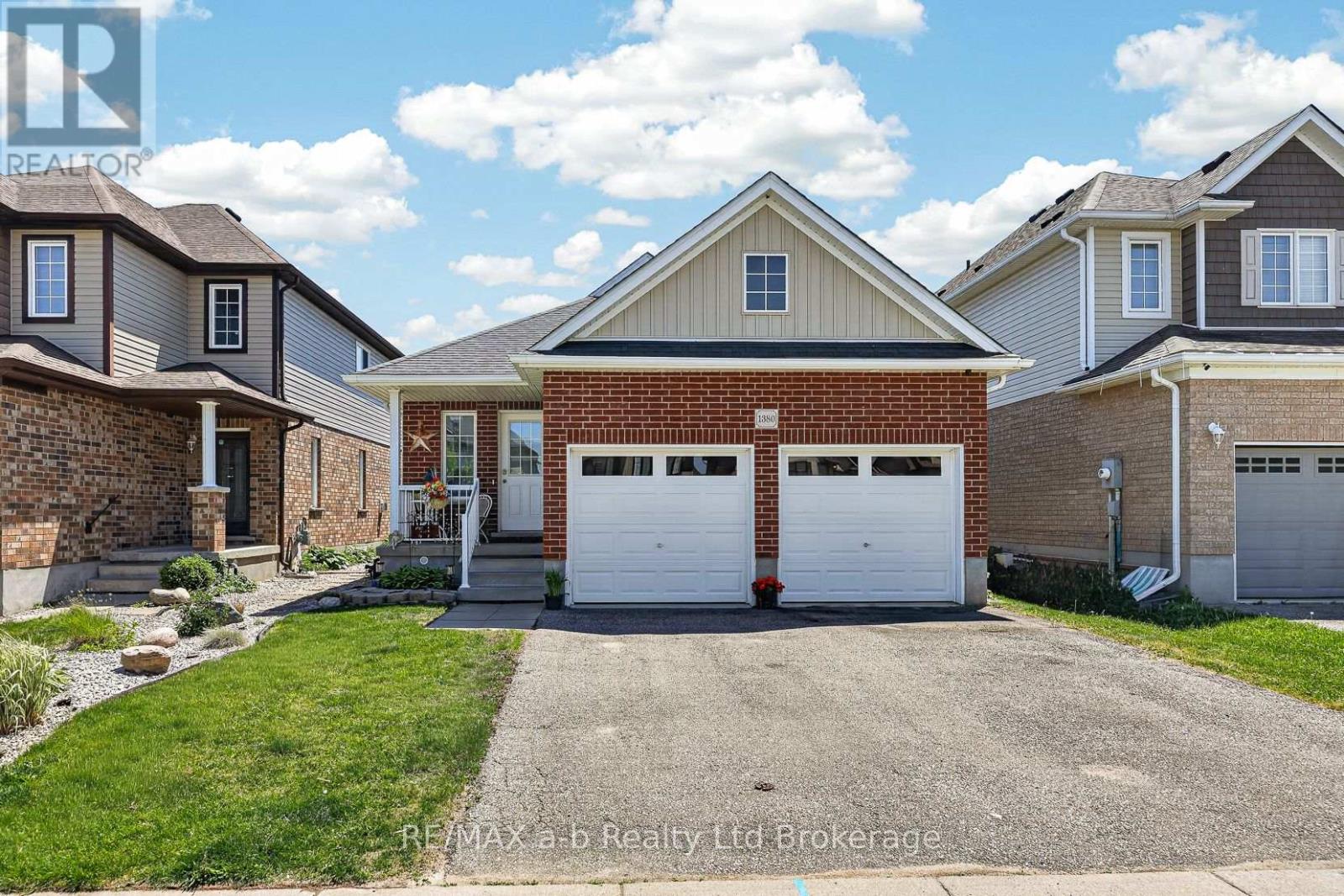 1380 Caen Avenue, Woodstock (Woodstock - North), Ontario  N4T 0J3 - Photo 3 - X13240970