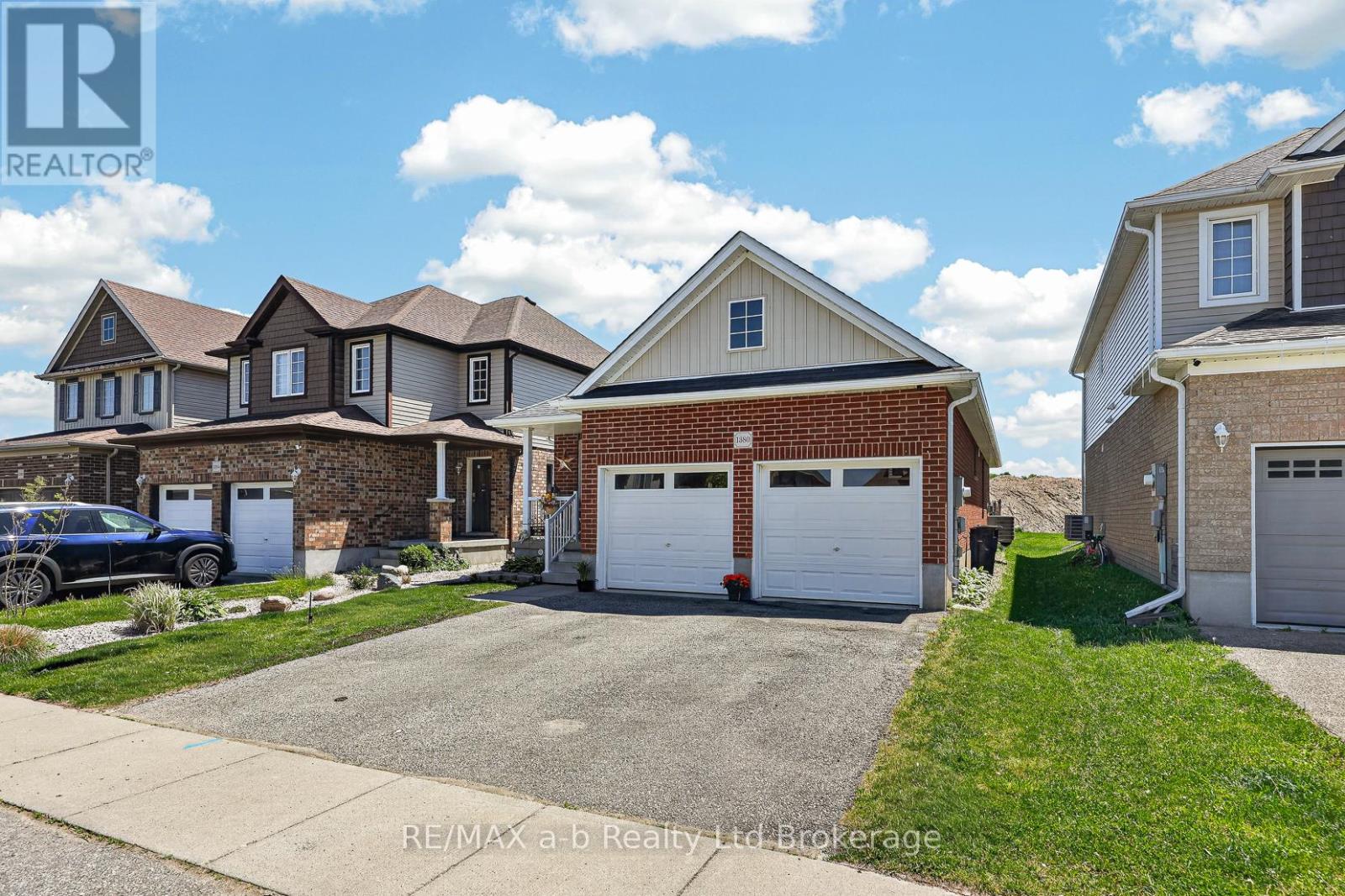 1380 Caen Avenue, Woodstock (Woodstock - North), Ontario  N4T 0J3 - Photo 5 - X13240970