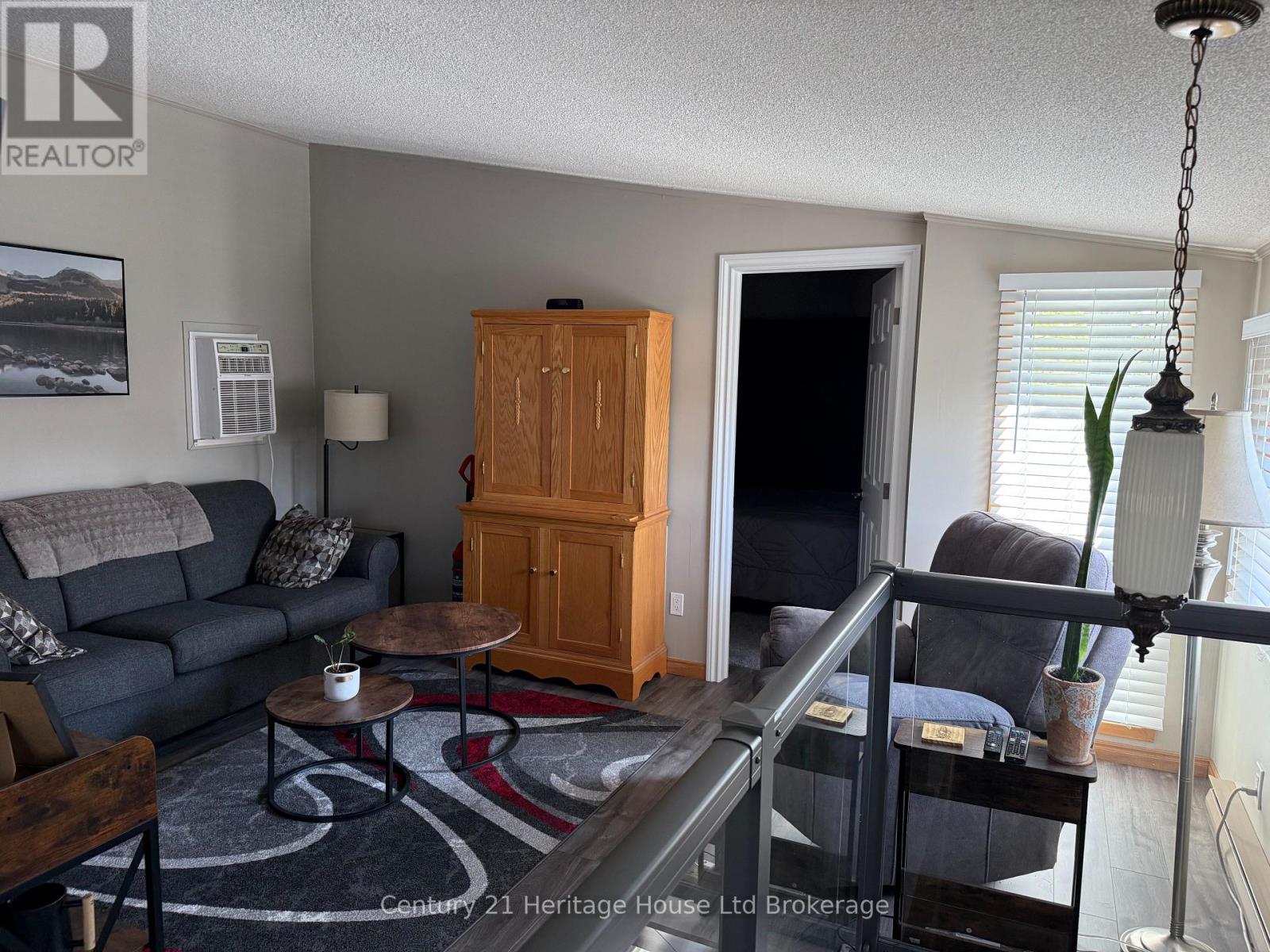 6b Cranberry Road, Tillsonburg, Ontario  N4G 4Y9 - Photo 2 - X13247204