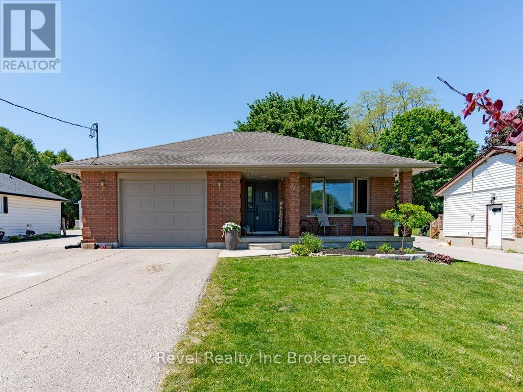 355 Oxford Avenue, Ingersoll (Ingersoll - North), Ontario  N5C 3H5 - Photo 2 - X13247676