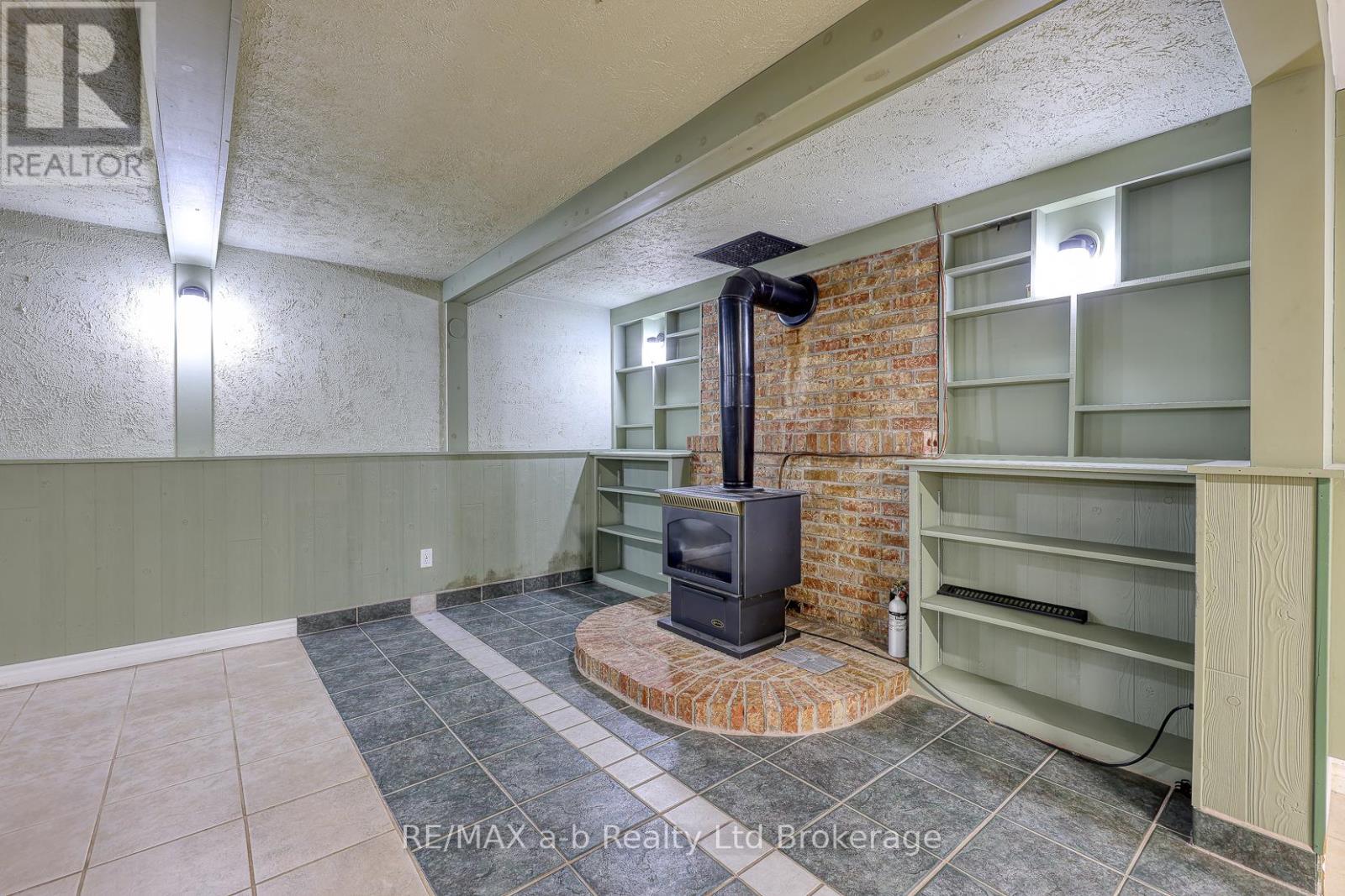2 Victoria Street, Norwich (Norwich Town), Ontario  N0J 1P0 - Photo 18 - X13248390
