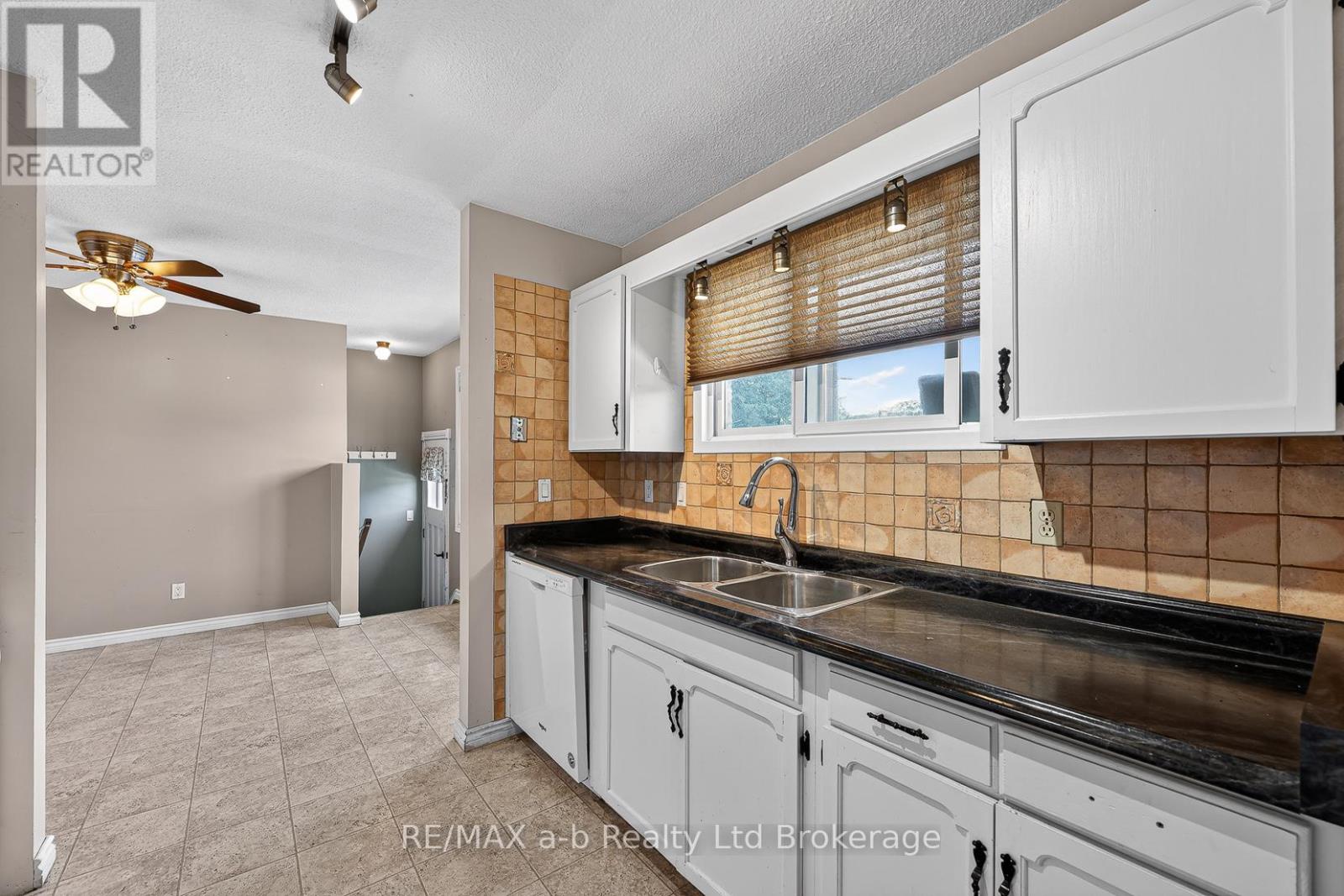 2 Victoria Street, Norwich (Norwich Town), Ontario  N0J 1P0 - Photo 6 - X13248390