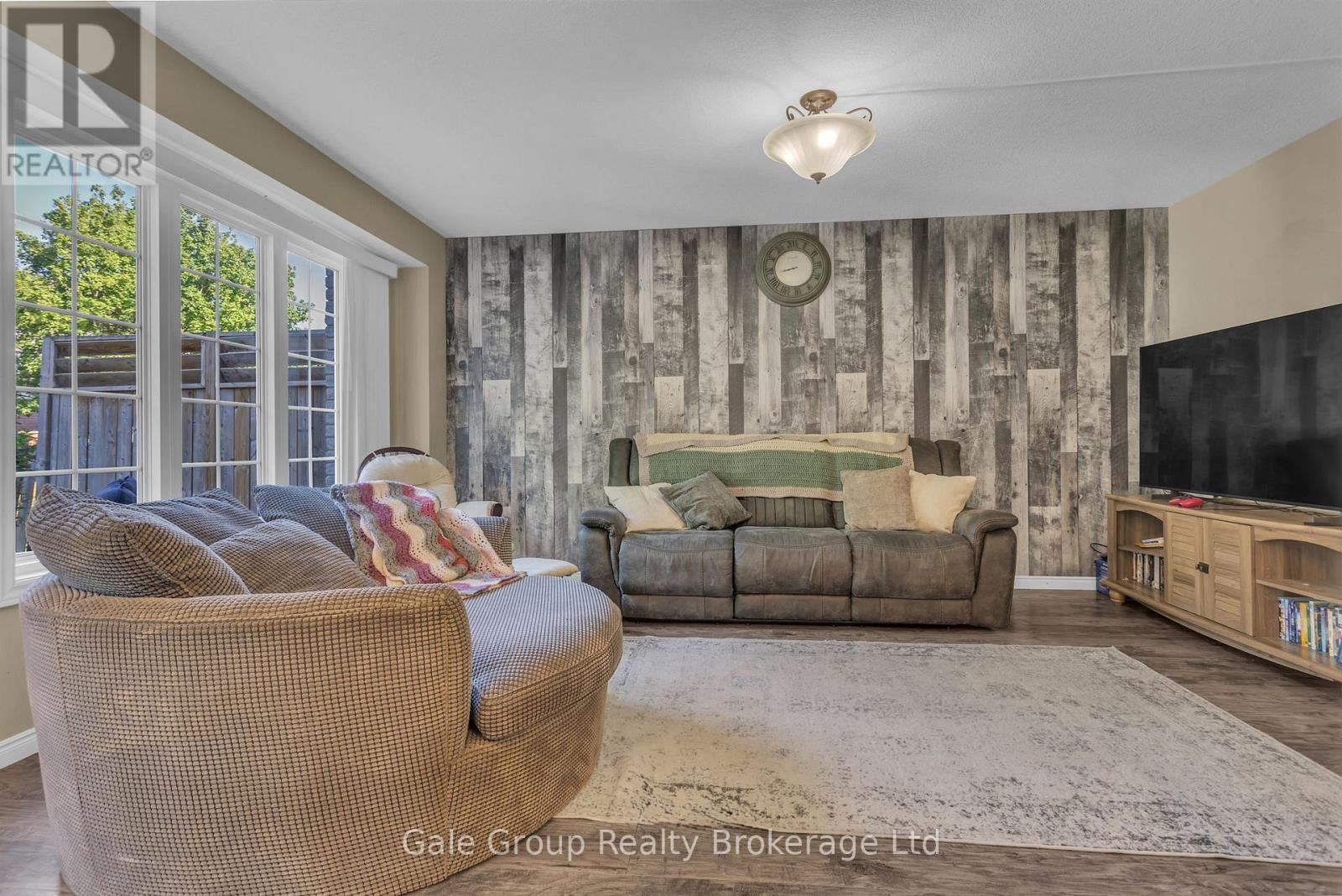 1030 Pearson Drive, Woodstock (Woodstock - North), Ontario  N4S 8V1 - Photo 10 - X13410178