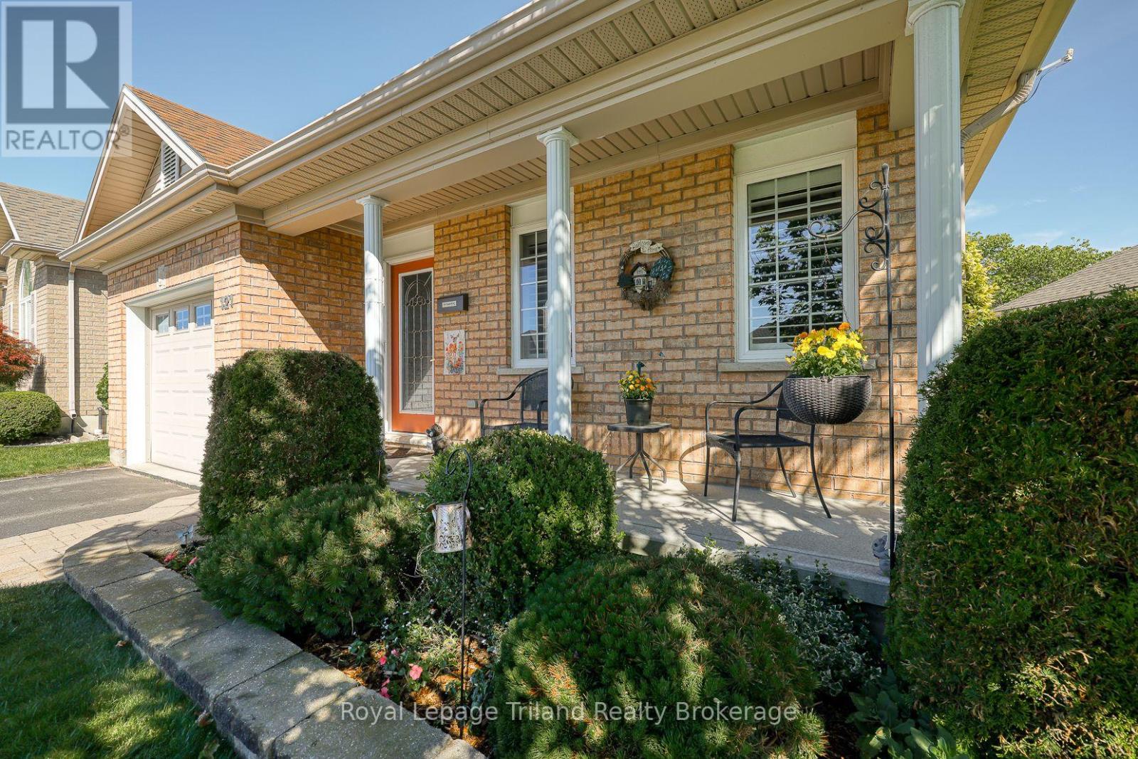 121 Weston Drive, Tillsonburg, Ontario  N4G 5X1 - Photo 3 - X13419144