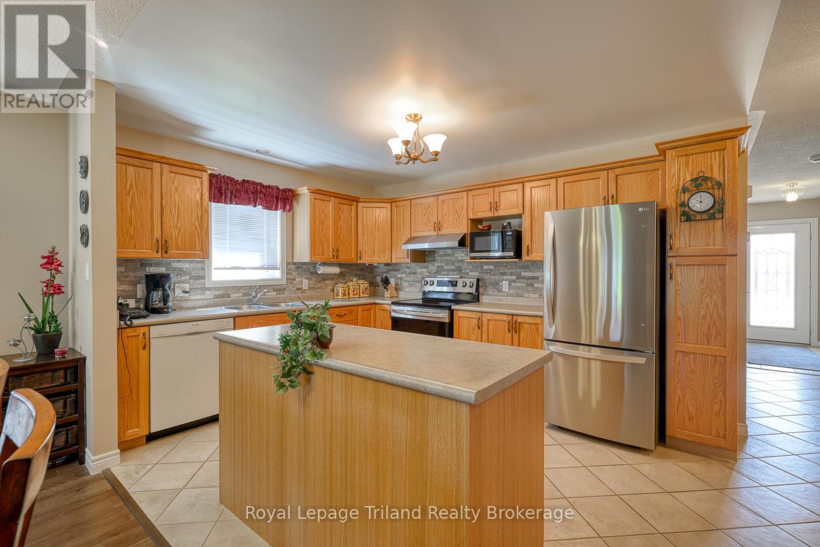 121 Weston Drive, Tillsonburg, Ontario  N4G 5X1 - Photo 7 - X13419144