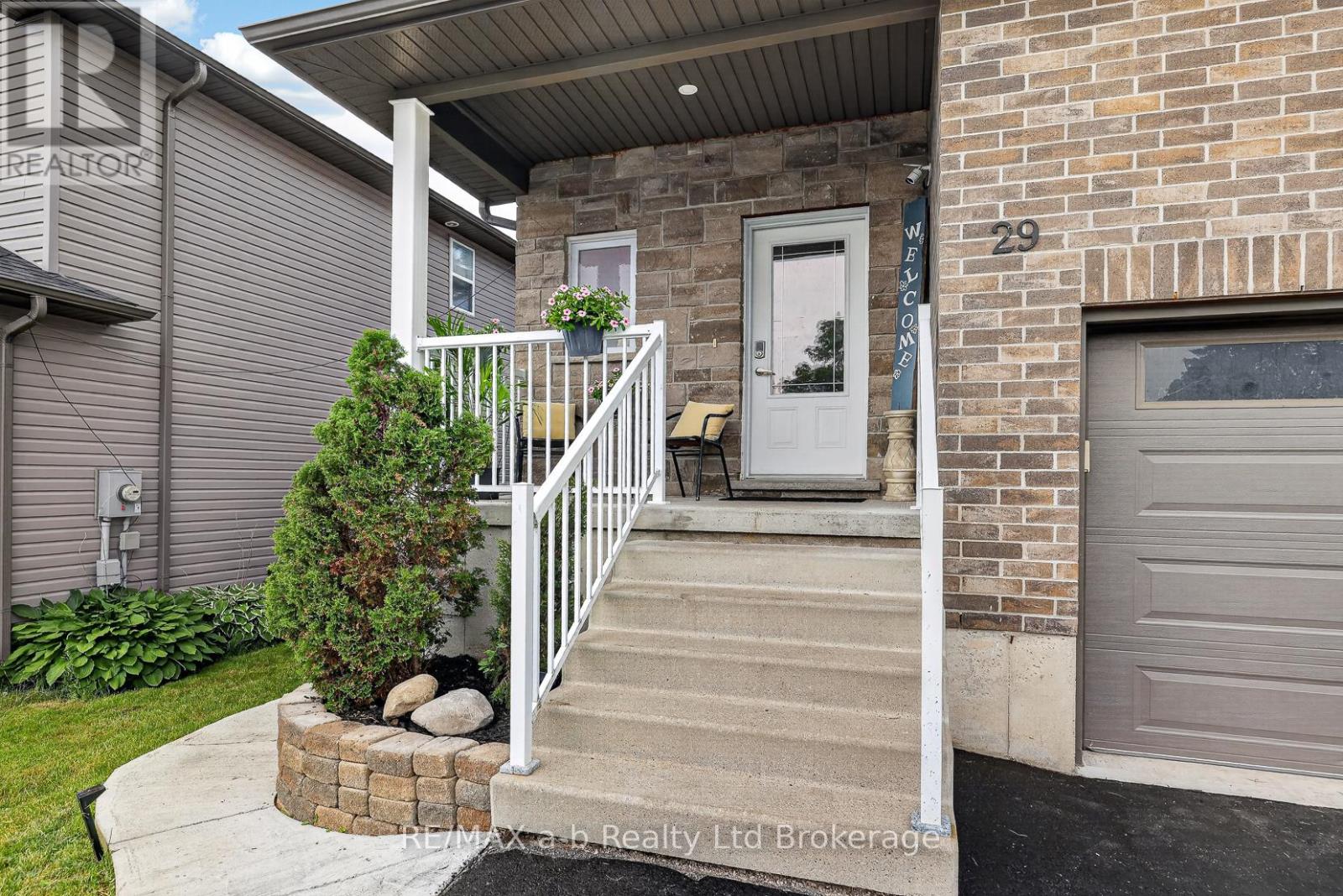 29 Kendell Lane, Ingersoll (Ingersoll - North), Ontario  N5C 0B7 - Photo 35 - X13425096