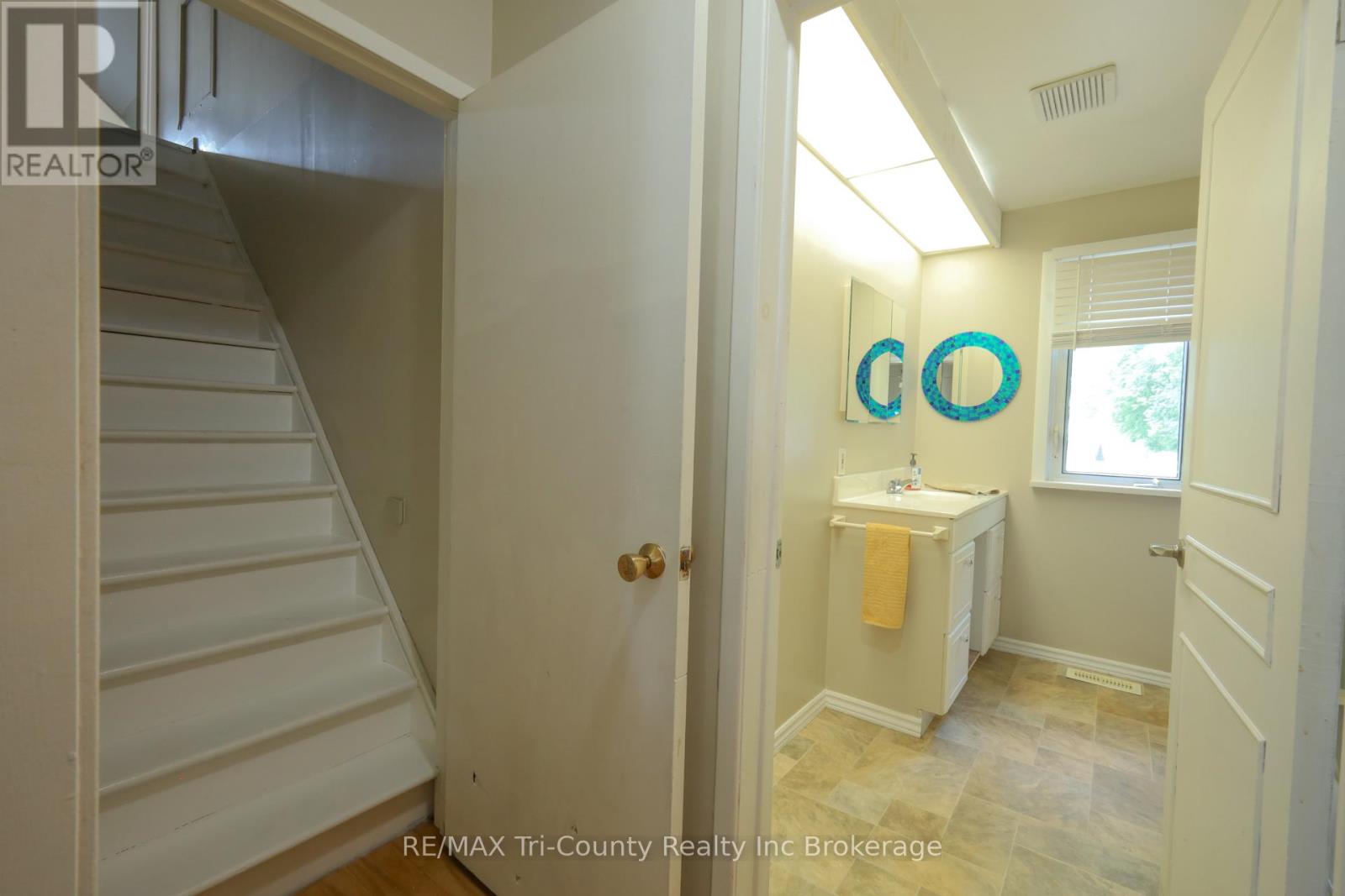 1360 Turkey Point Road, Norfolk (Walsh), Ontario  N3Y 4X1 - Photo 17 - X13428524