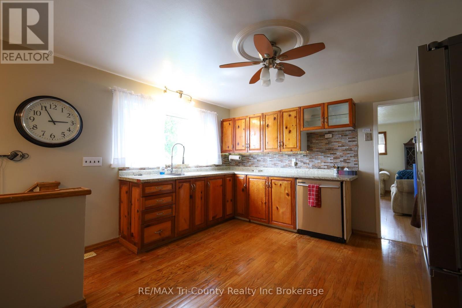 1360 Turkey Point Road, Norfolk (Walsh), Ontario  N3Y 4X1 - Photo 5 - X13428524