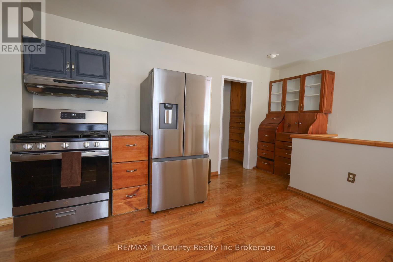 1360 Turkey Point Road, Norfolk (Walsh), Ontario  N3Y 4X1 - Photo 6 - X13428524