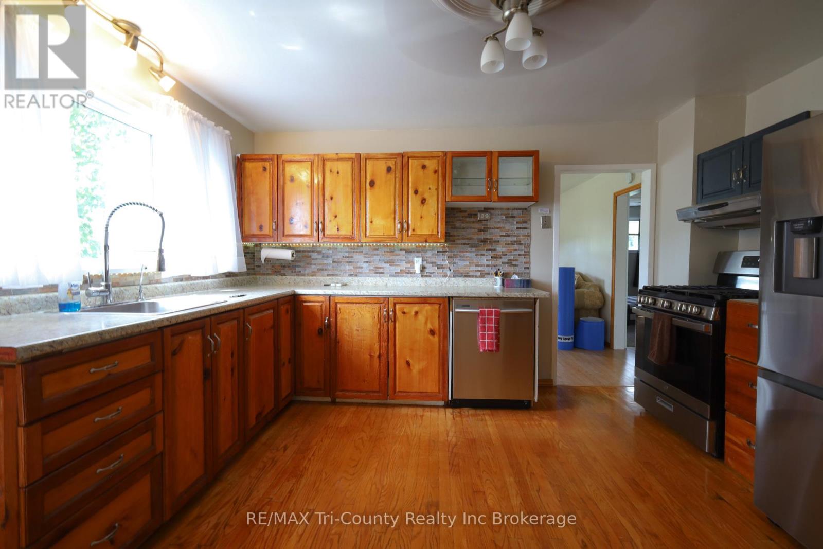 1360 Turkey Point Road, Norfolk (Walsh), Ontario  N3Y 4X1 - Photo 8 - X13428524