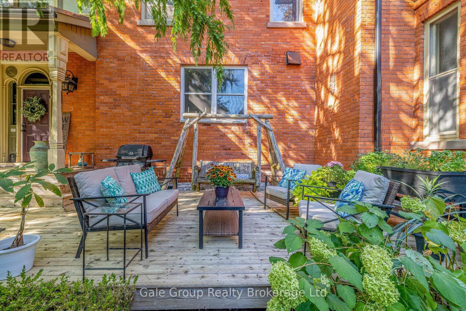 105 Vansittart Avenue, Woodstock (Woodstock - North), Ontario  N4S 6E5 - Photo 7 - X13441074