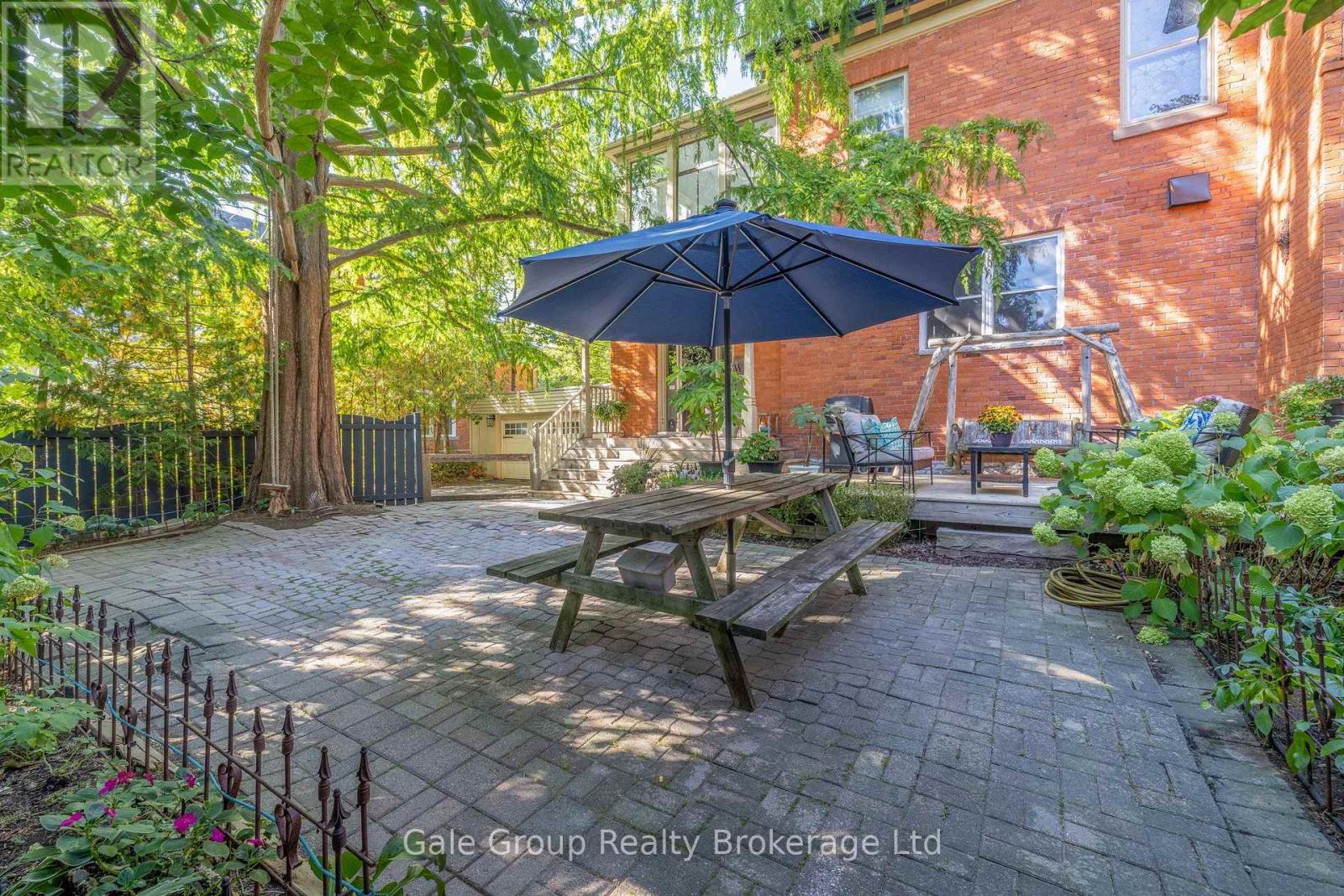 105 Vansittart Avenue, Woodstock (Woodstock - North), Ontario  N4S 6E5 - Photo 8 - X13441074