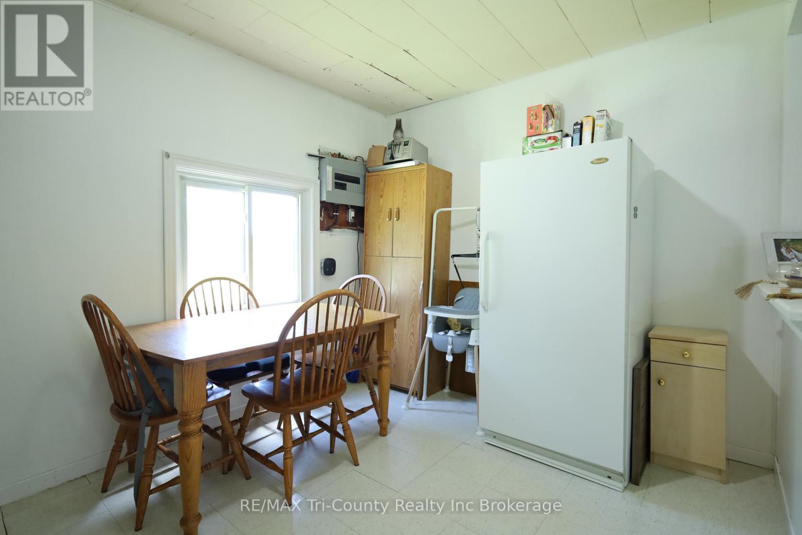 4942 59 Highway, Norfolk (Courtland), Ontario  N0J 1E0 - Photo 10 - X13459026
