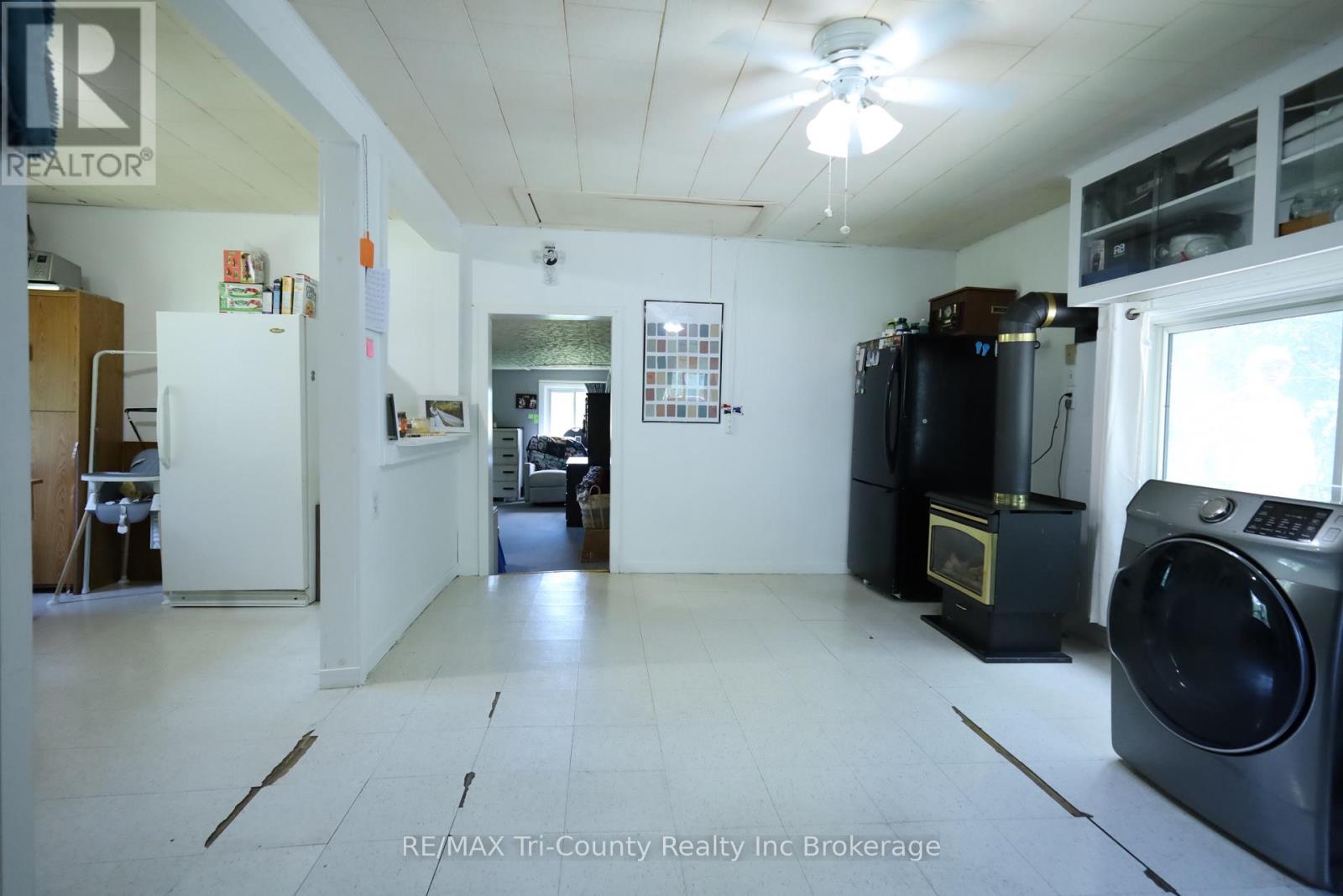 4942 59 Highway, Norfolk (Courtland), Ontario  N0J 1E0 - Photo 8 - X13459026