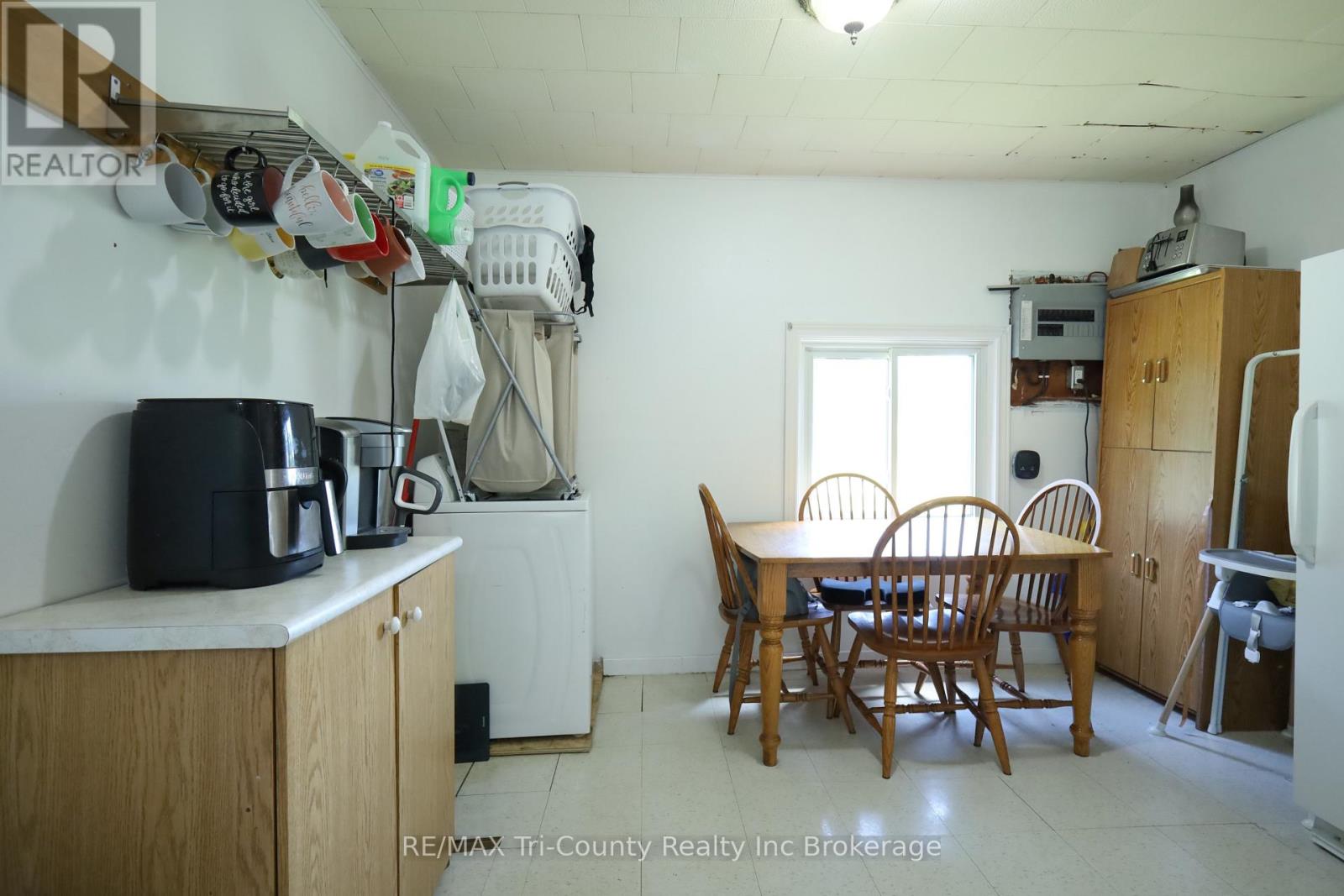 4942 59 Highway, Norfolk (Courtland), Ontario  N0J 1E0 - Photo 9 - X13459026
