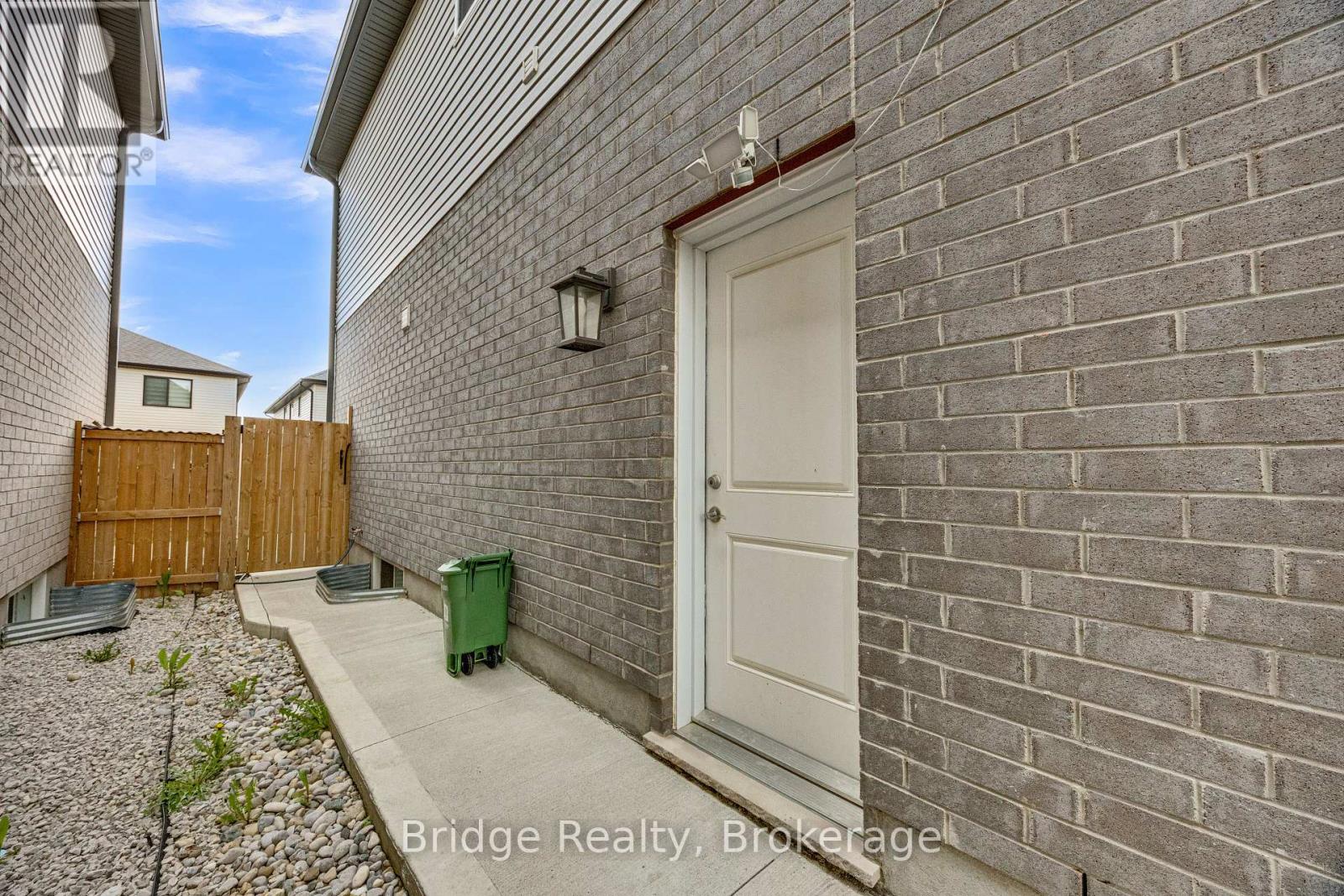 2832 Doyle Drive, London South (South U), Ontario  N6M 0G7 - Photo 38 - X13466674