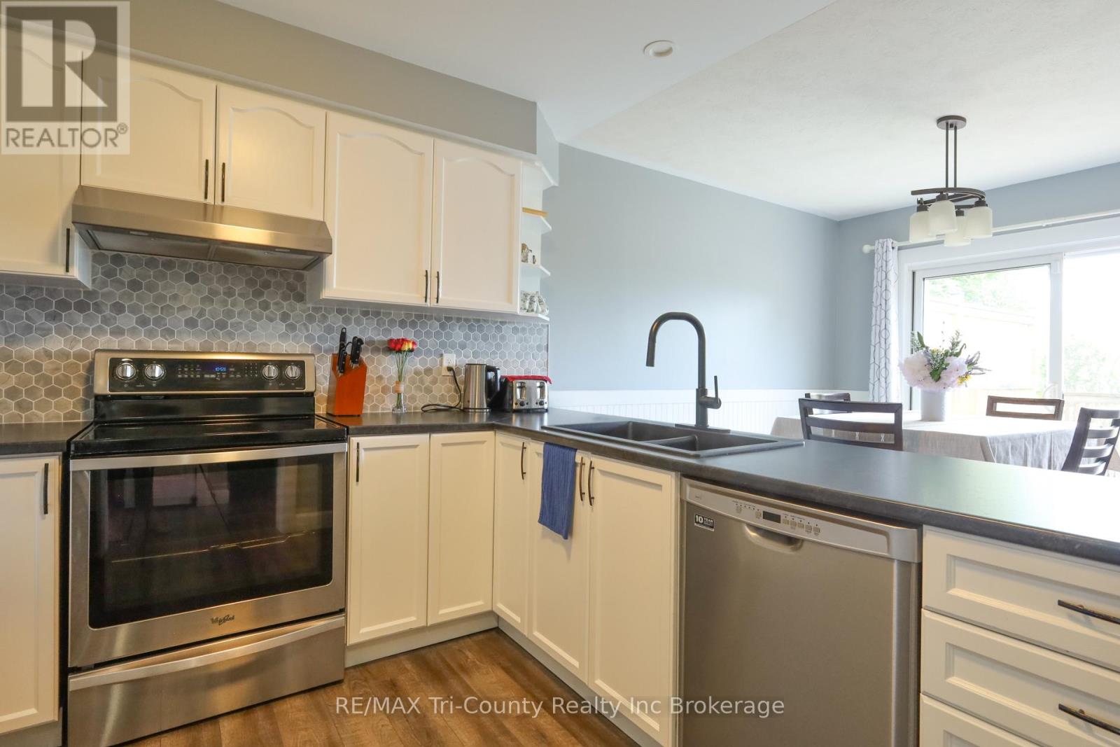 25 Herford Street, Tillsonburg, Ontario  N4G 4V1 - Photo 5 - X13471408